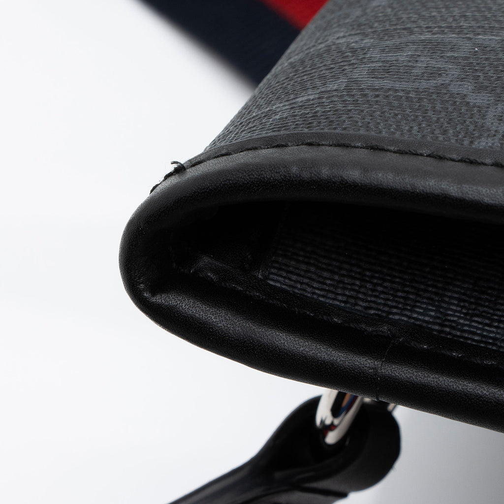 Gucci GG Supreme Envelope Medium Messenger Bag (SHF-wZrT5w)