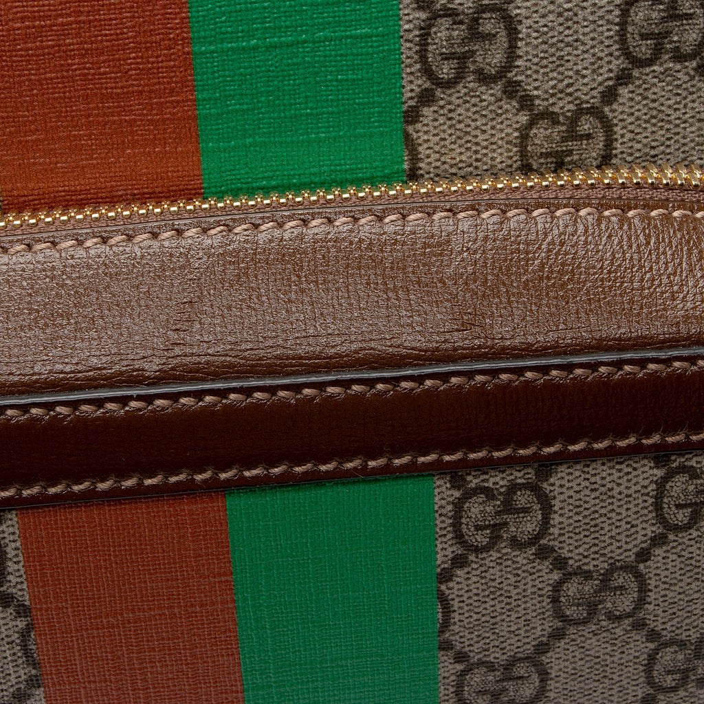 Gucci GG Supreme Fake/Not Medium Day Backpack (SHF-22255)