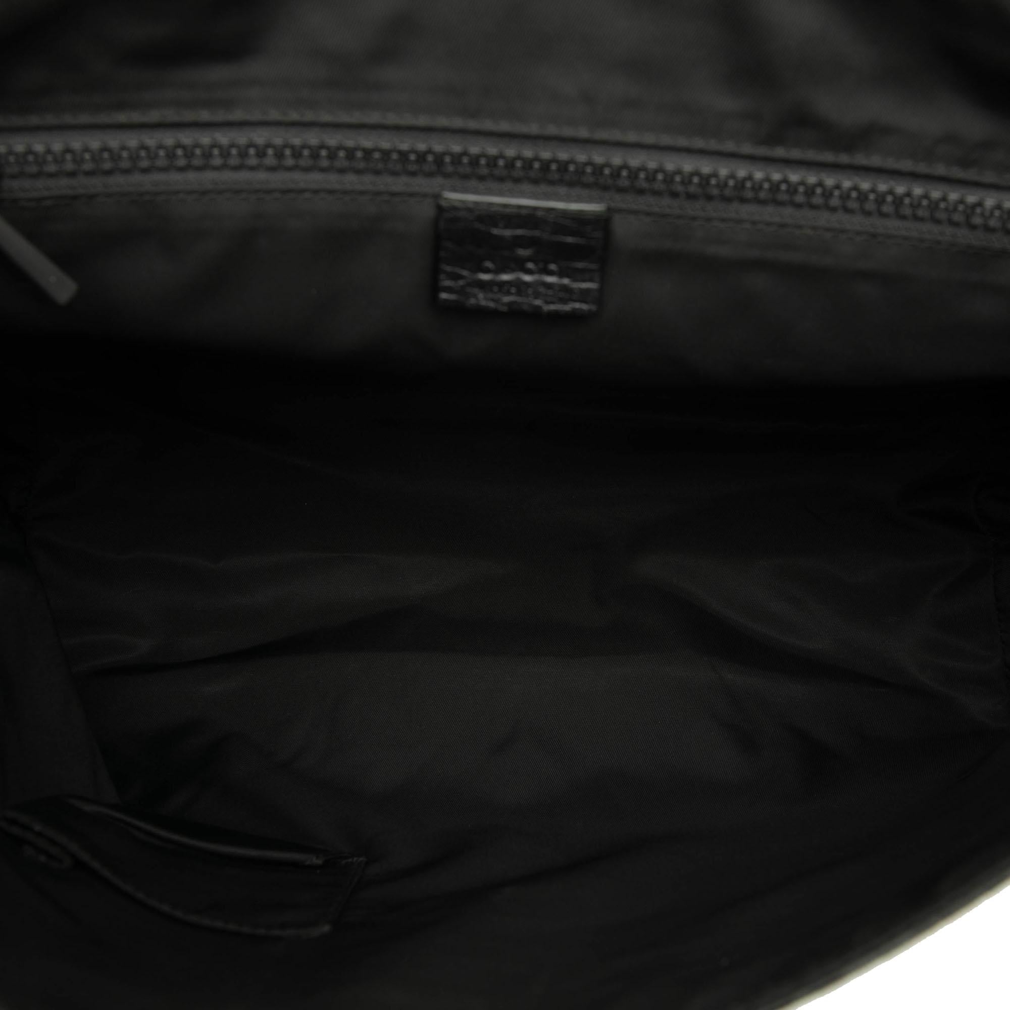 Gucci GG Supreme Flap Messenger Bag