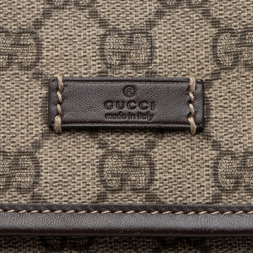 Gucci GG Supreme Flap Small Messenger
