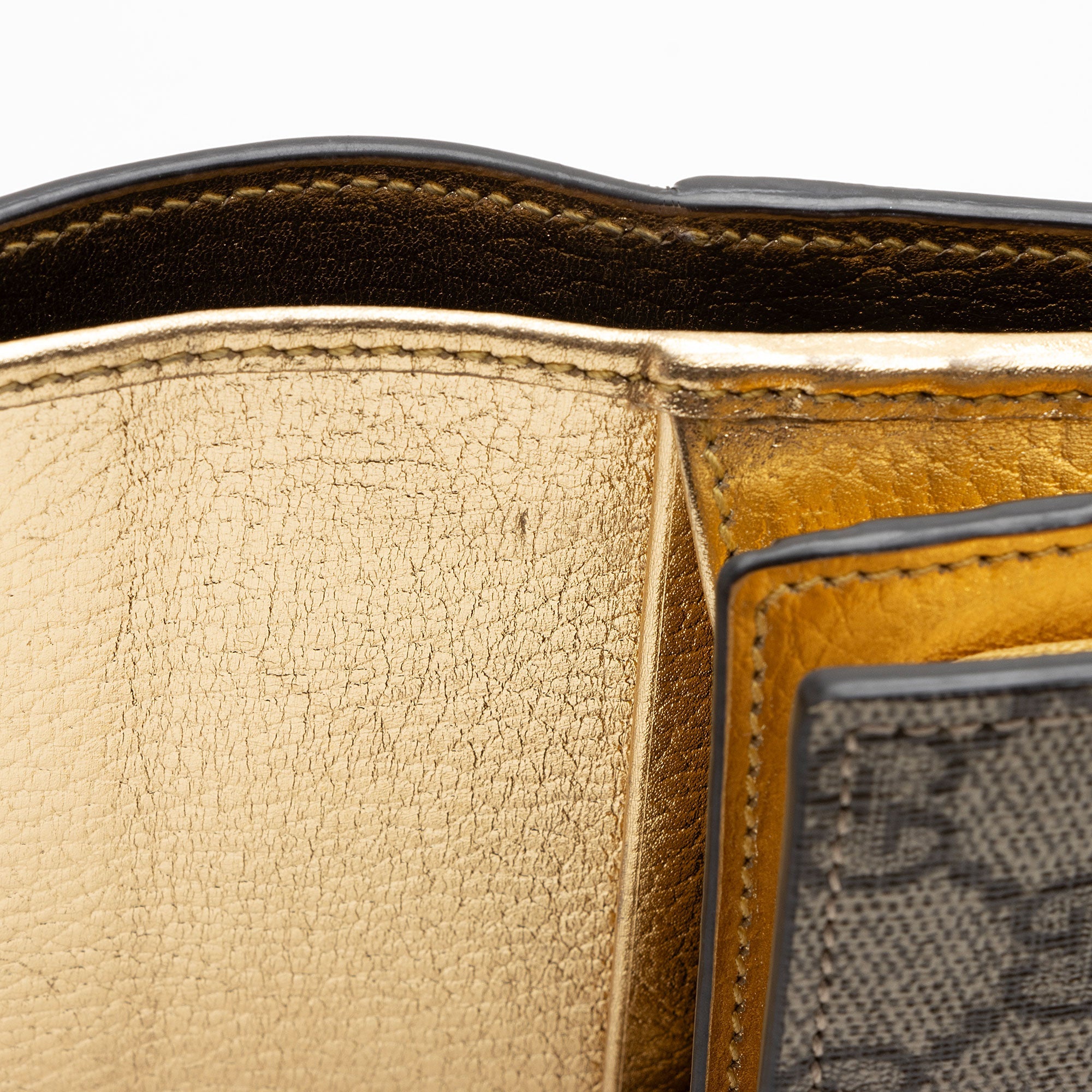Gucci GG Supreme GG Marmont Compact Wallet