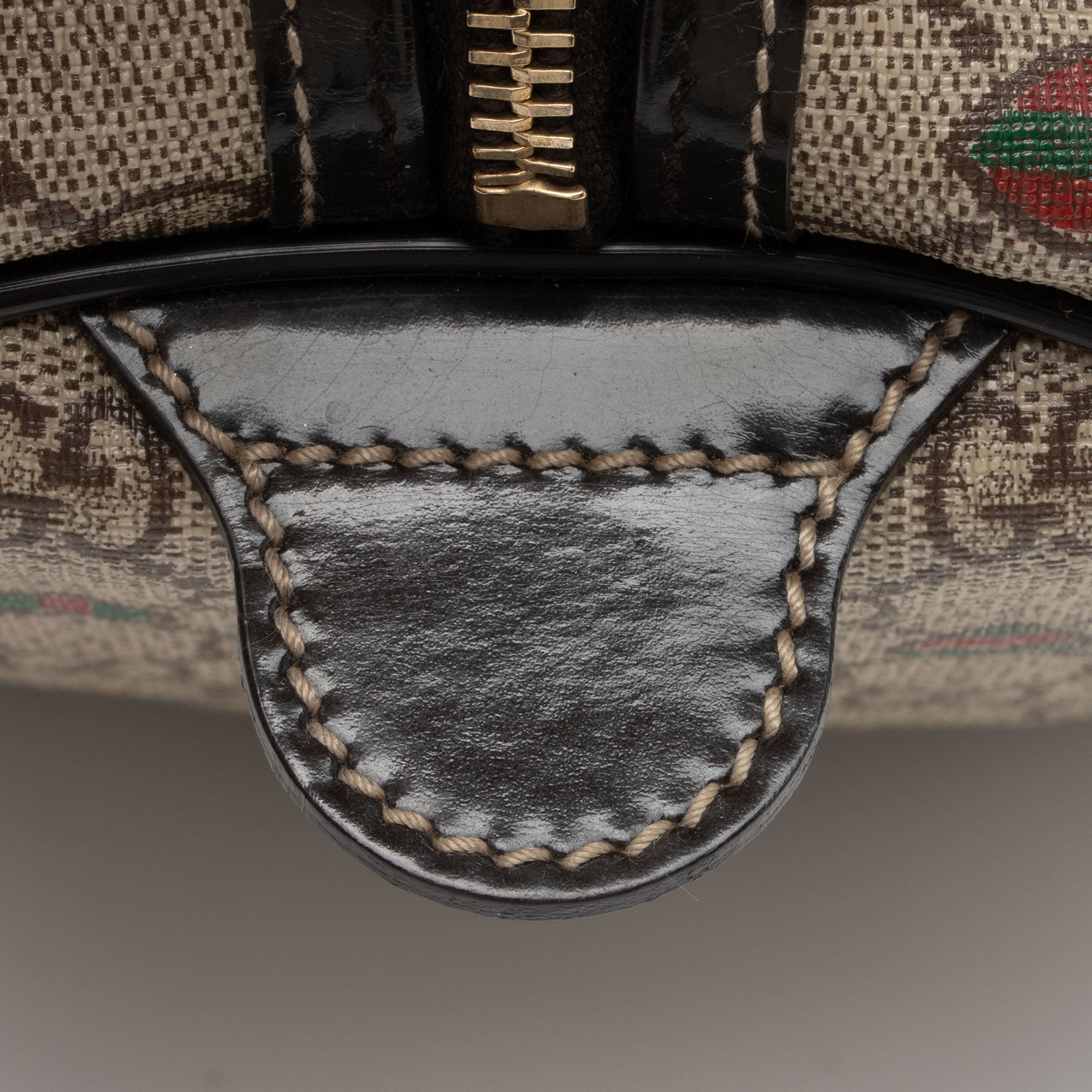 Gucci GG Supreme Tattoo Hearts Joy Boston Bag (SHF-H1LsWc)