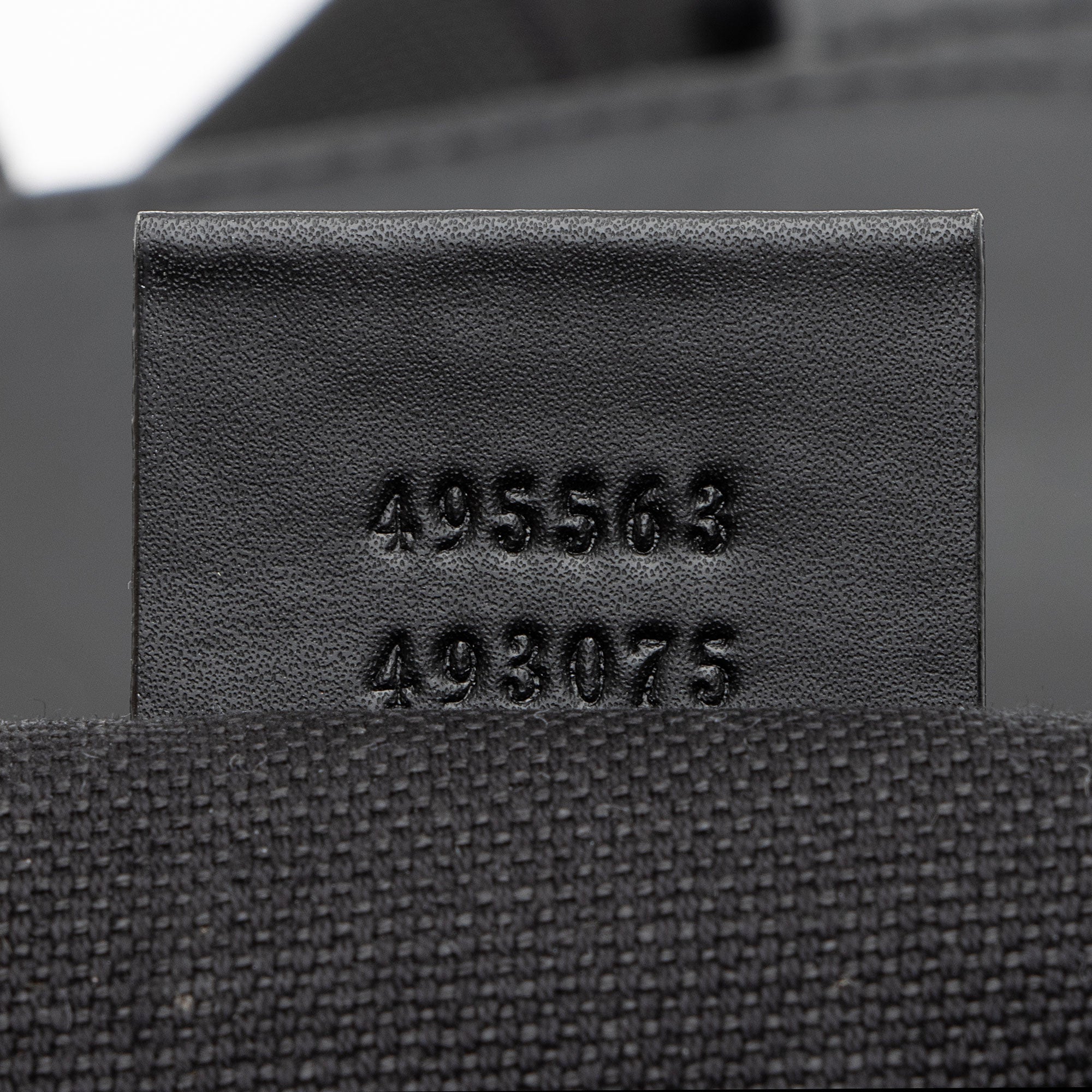 Gucci GG Supreme Medium Flap Backpack (SHF-FgH5FO)