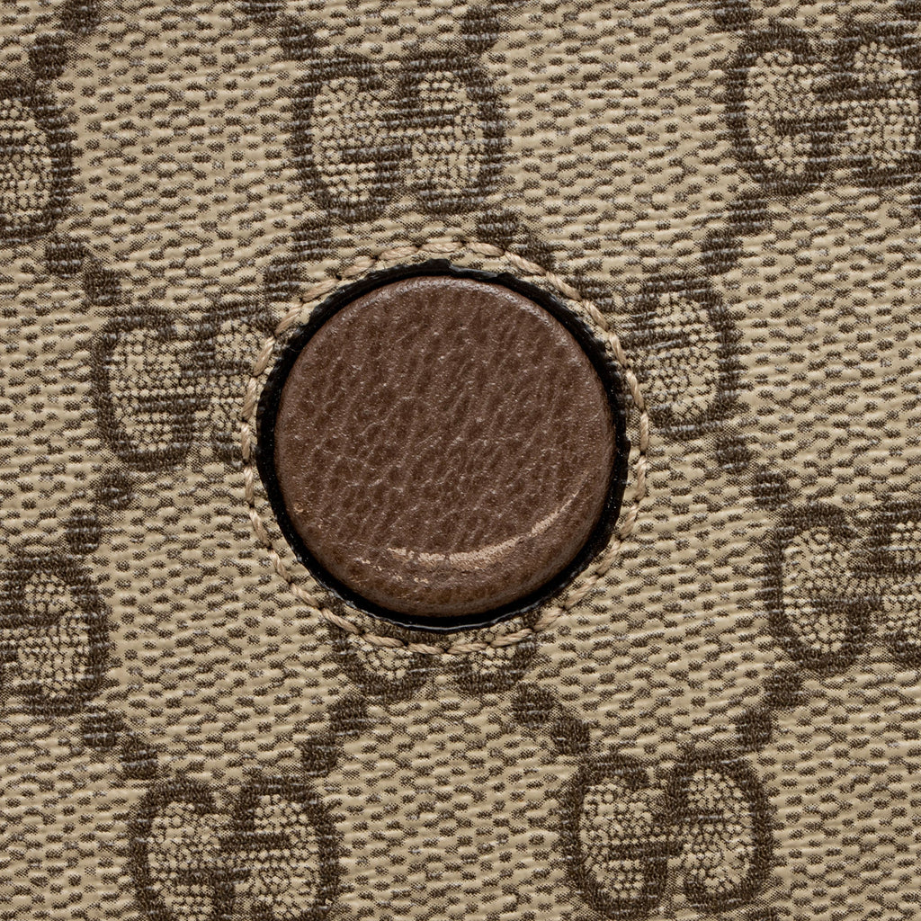 Gucci GG Supreme Neo Vintage Flap Medium Messenger