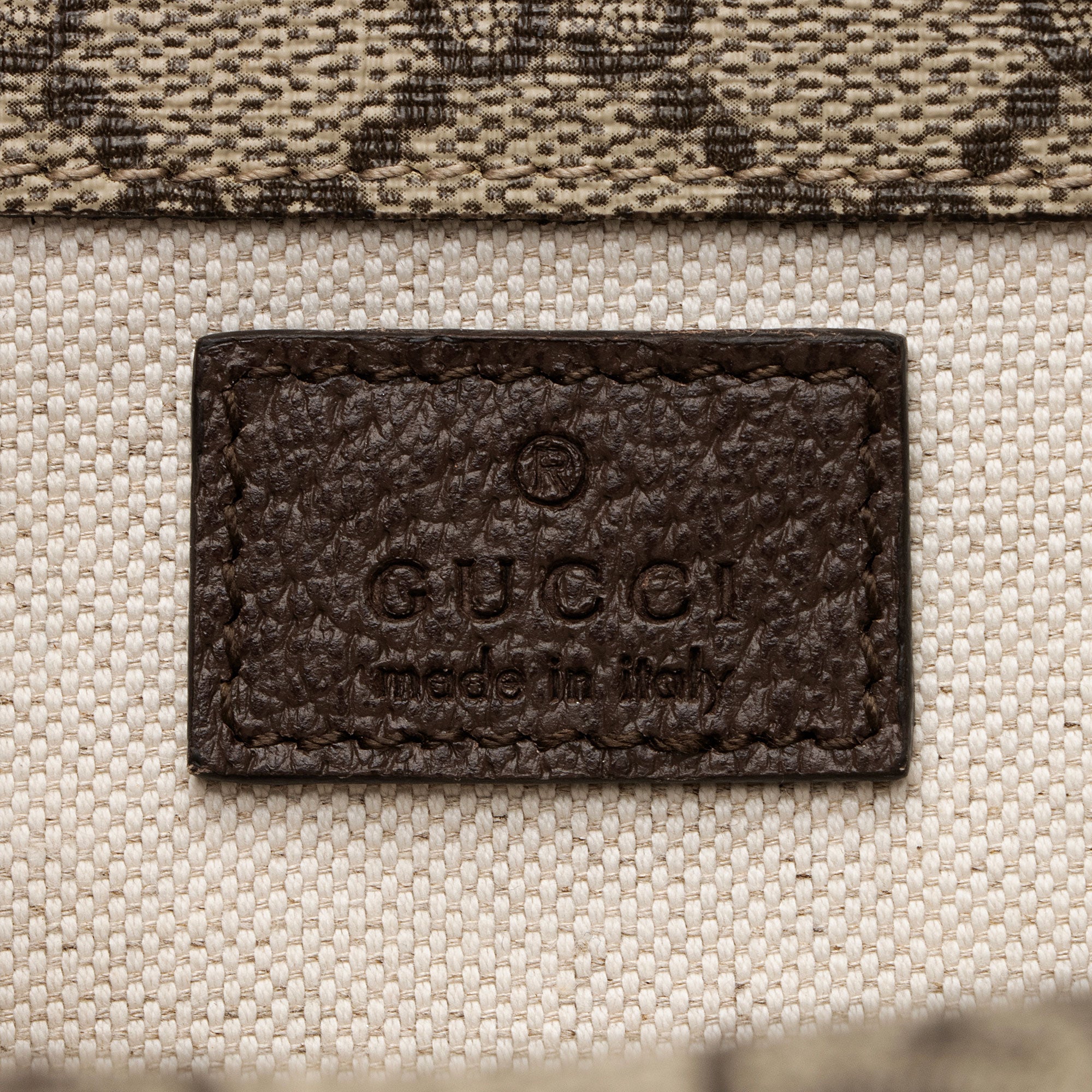Gucci GG Supreme Neo Vintage Small Messenger (SHF-OhNyui)