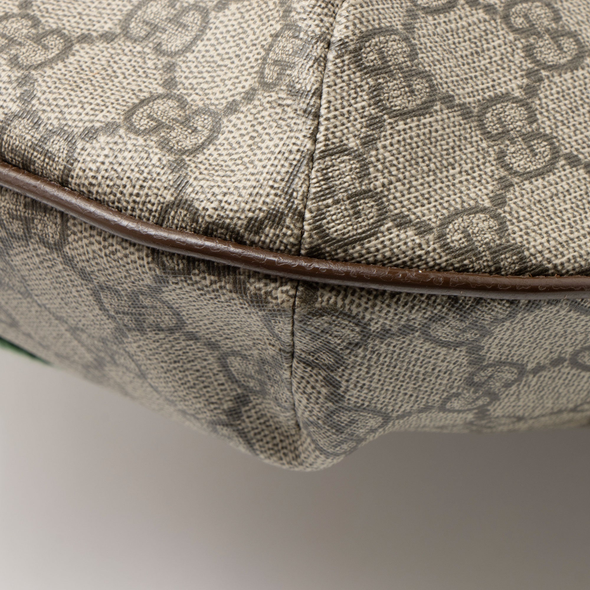Gucci GG Supreme Ophidia Medium Shoulder Bag