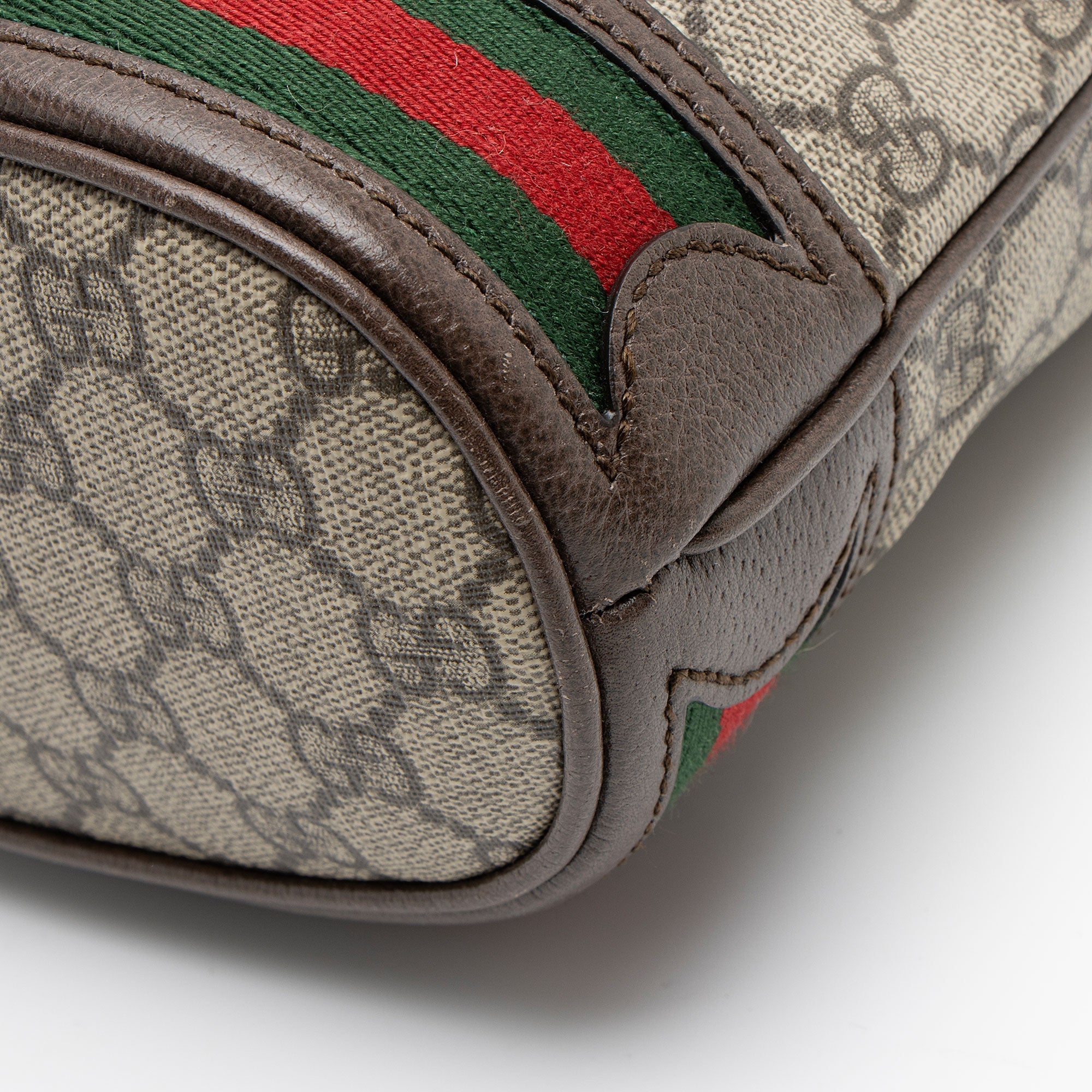 Gucci GG Supreme Ophidia Small Bucket Bag (SHF-3tXUhd)
