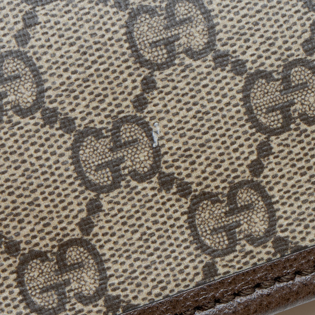 Gucci GG Supreme Pochette (SHF-M9Qnnk)