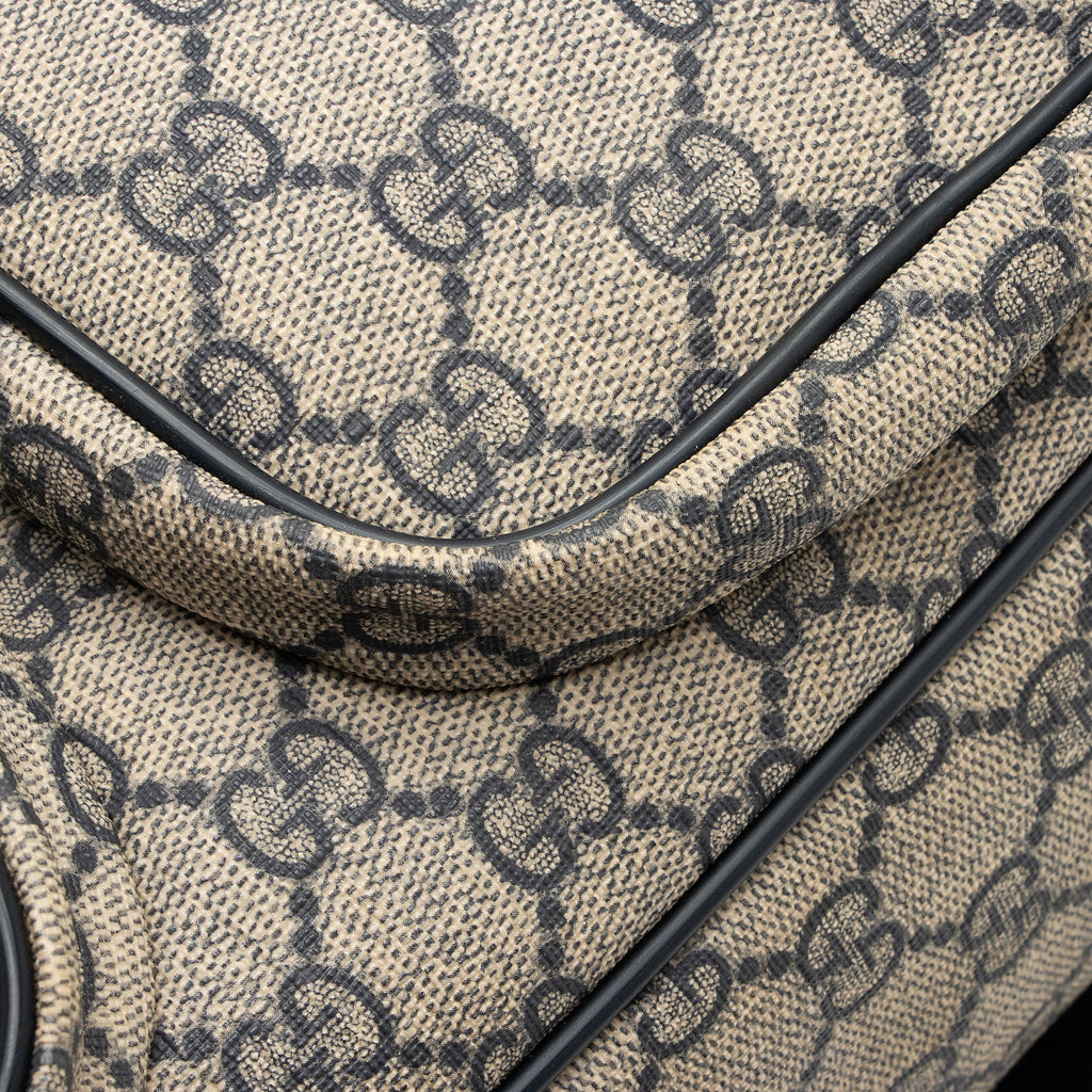 Gucci GG Supreme Pocket Messenger (SHF-z1WHUn)
