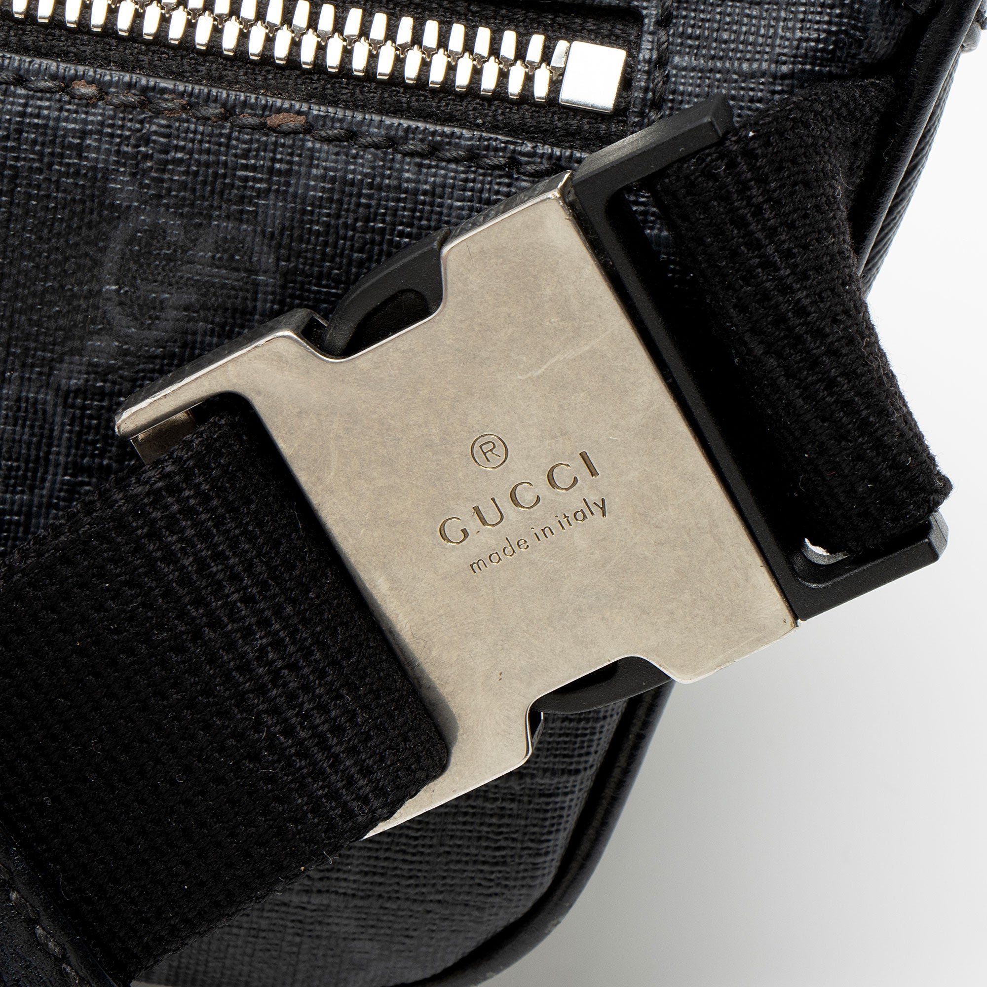 Gucci GG Supreme Retro Belt Bag