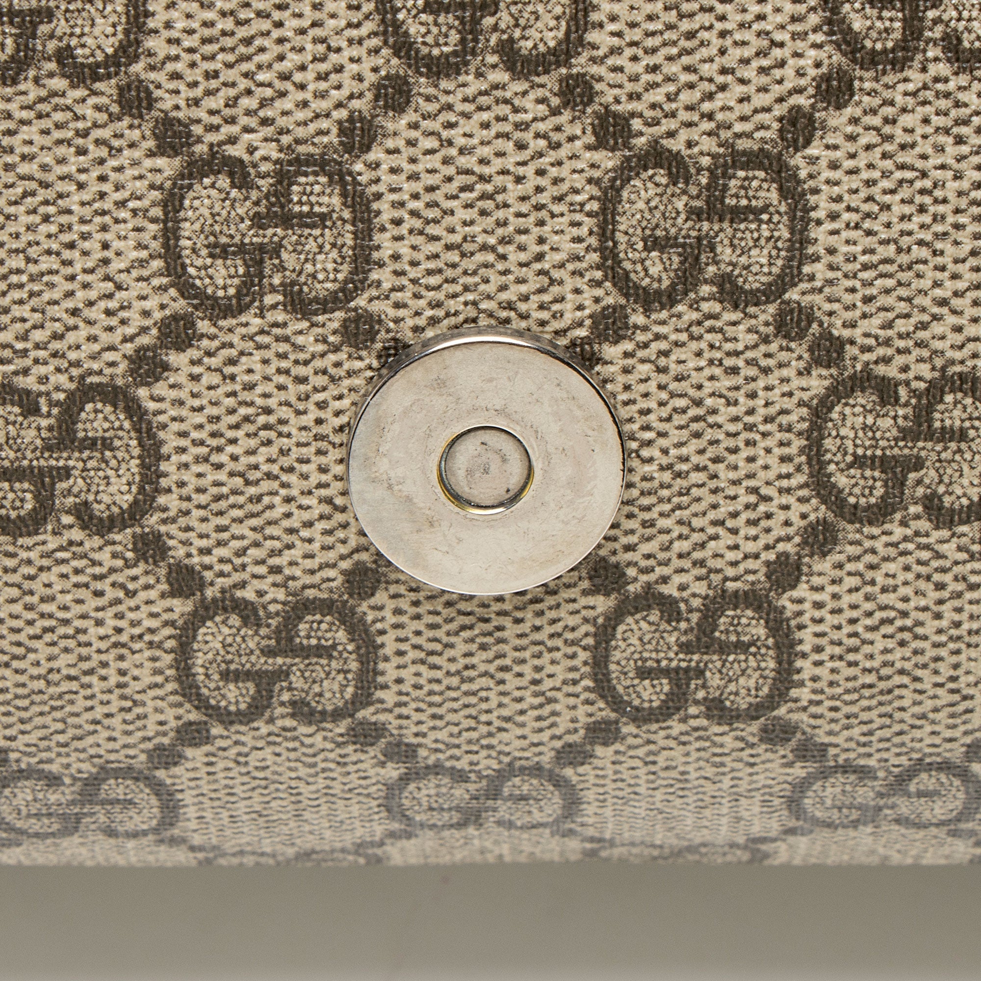 Gucci GG Supreme Web Flap Messenger