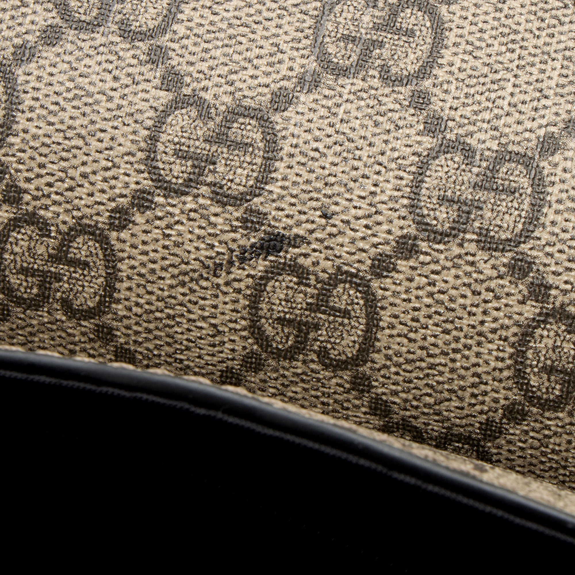 Gucci GG Supreme Web Flap Messenger