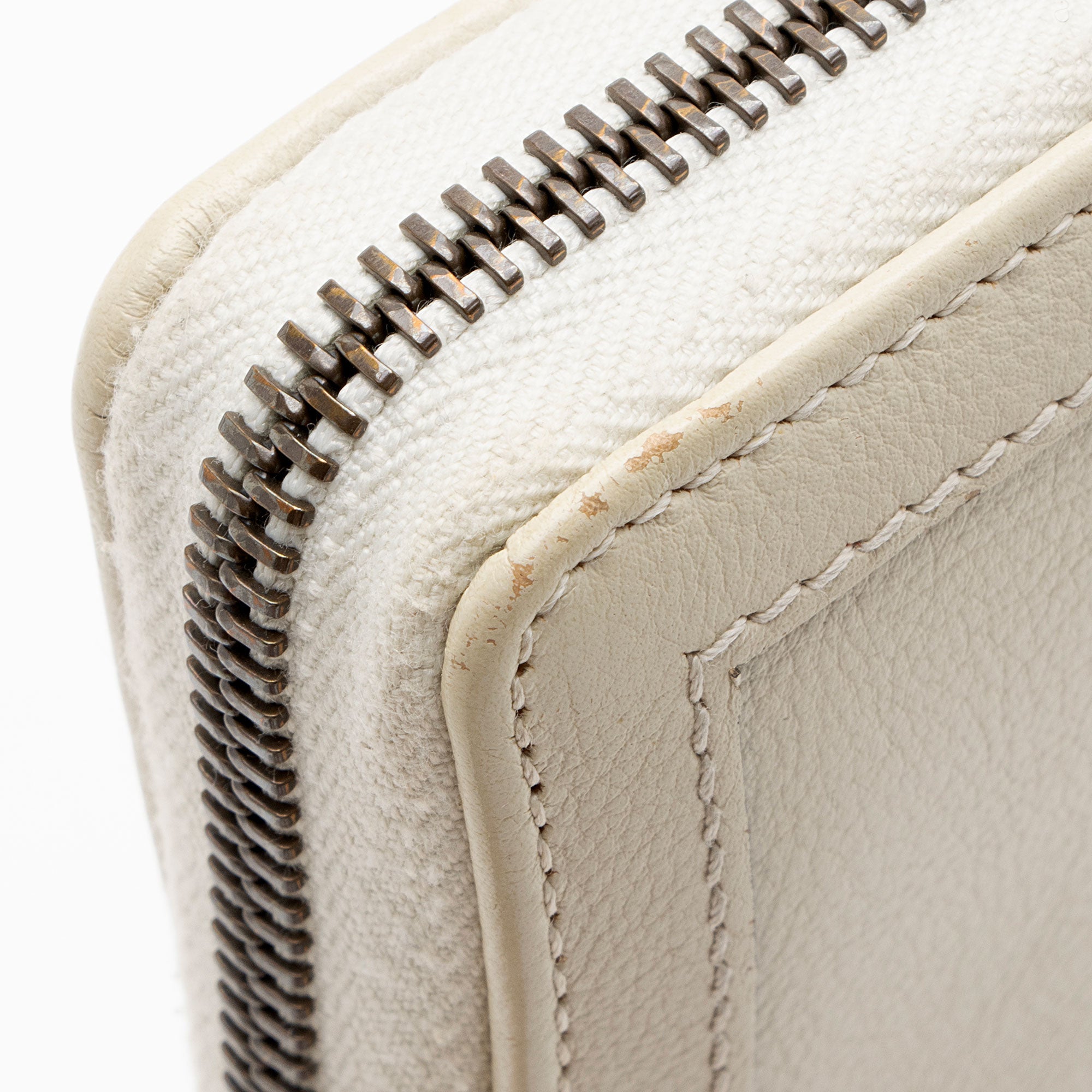 Gucci Grained Calfskin Bamboo Diana Zip Around Wallet