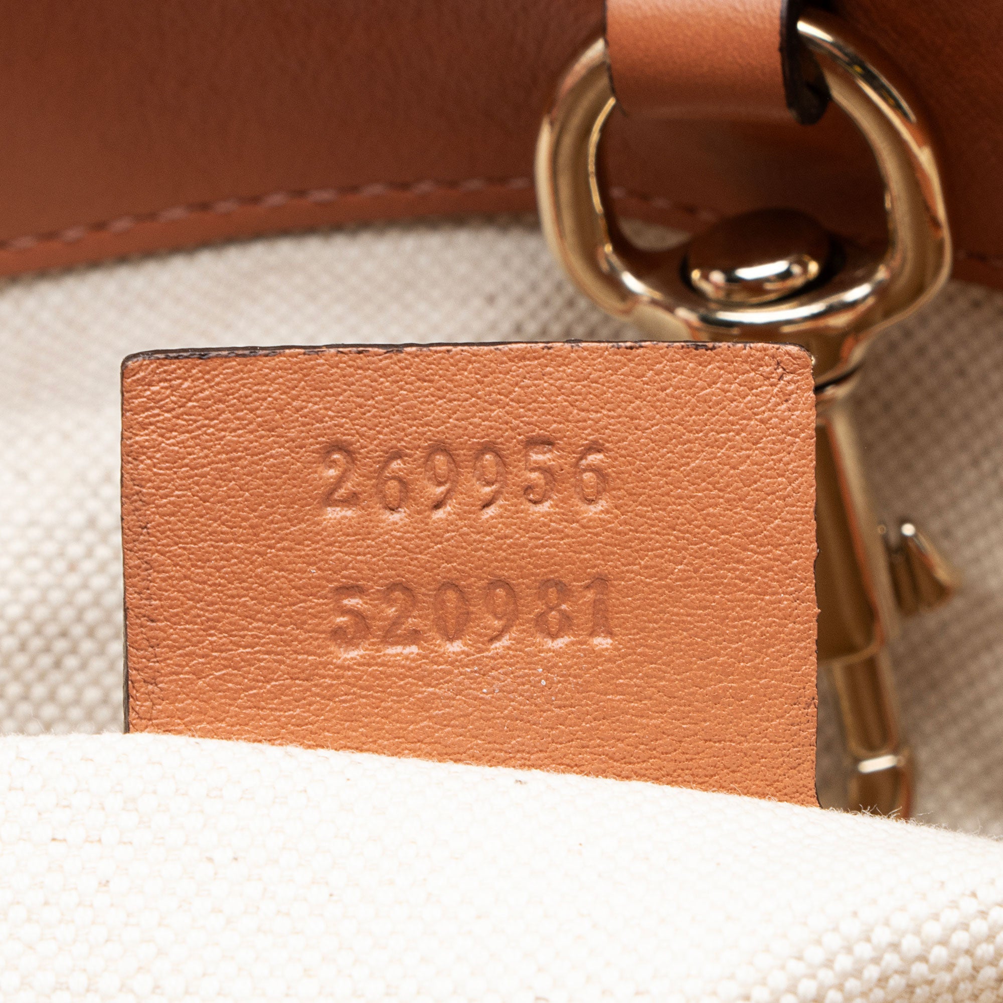 Gucci Guccissima Leather Heart Bit Charm Medium Tote