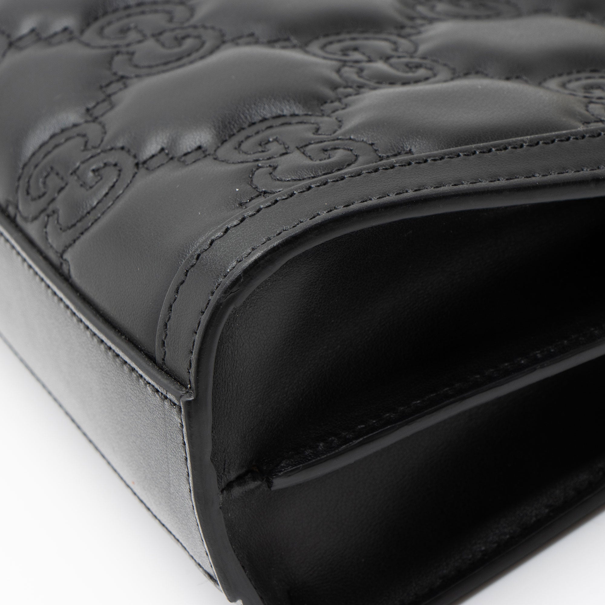 Gucci Jumbo GG Matelasse Leather Slim Crossbody