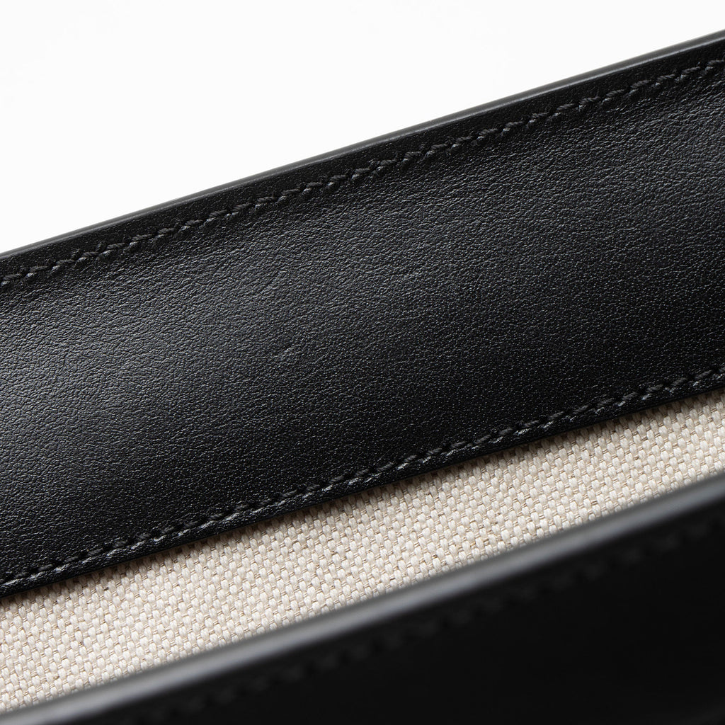 Gucci Jumbo GG Matelasse Leather Slim Crossbody
