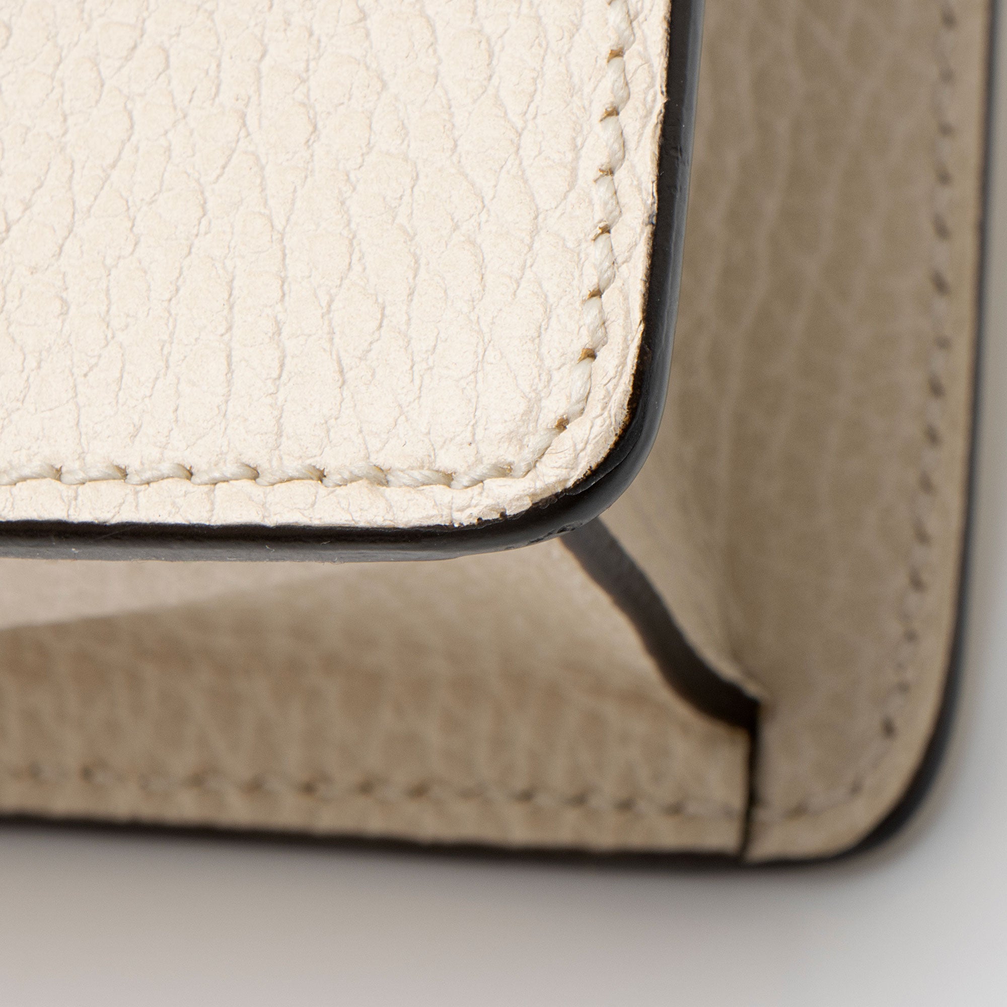 Gucci Leather Dionysus Medium E/W Shoulder Bag
