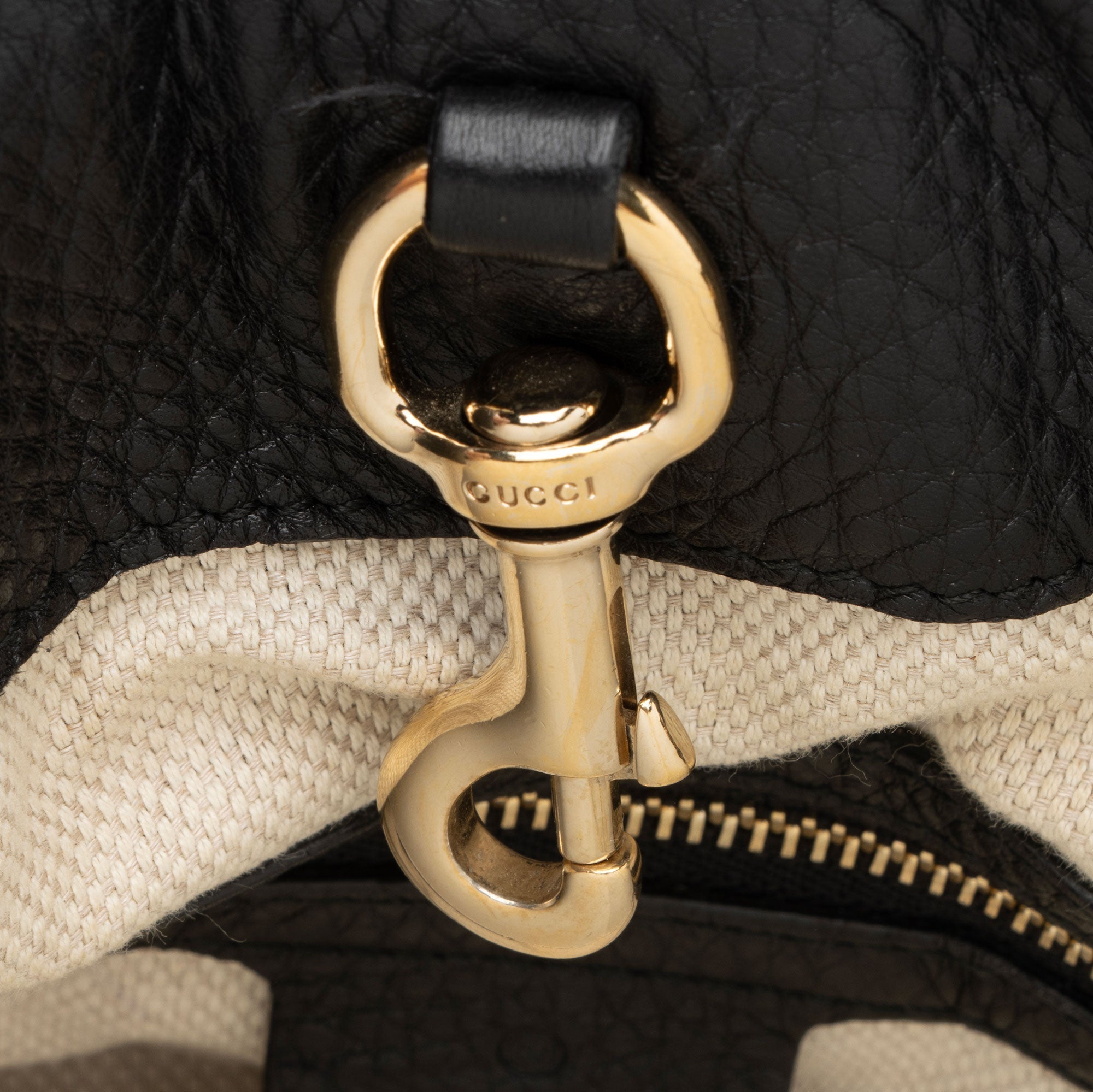 Gucci Leather Soho Medium Shoulder Bag (SHF-8jQb4S)