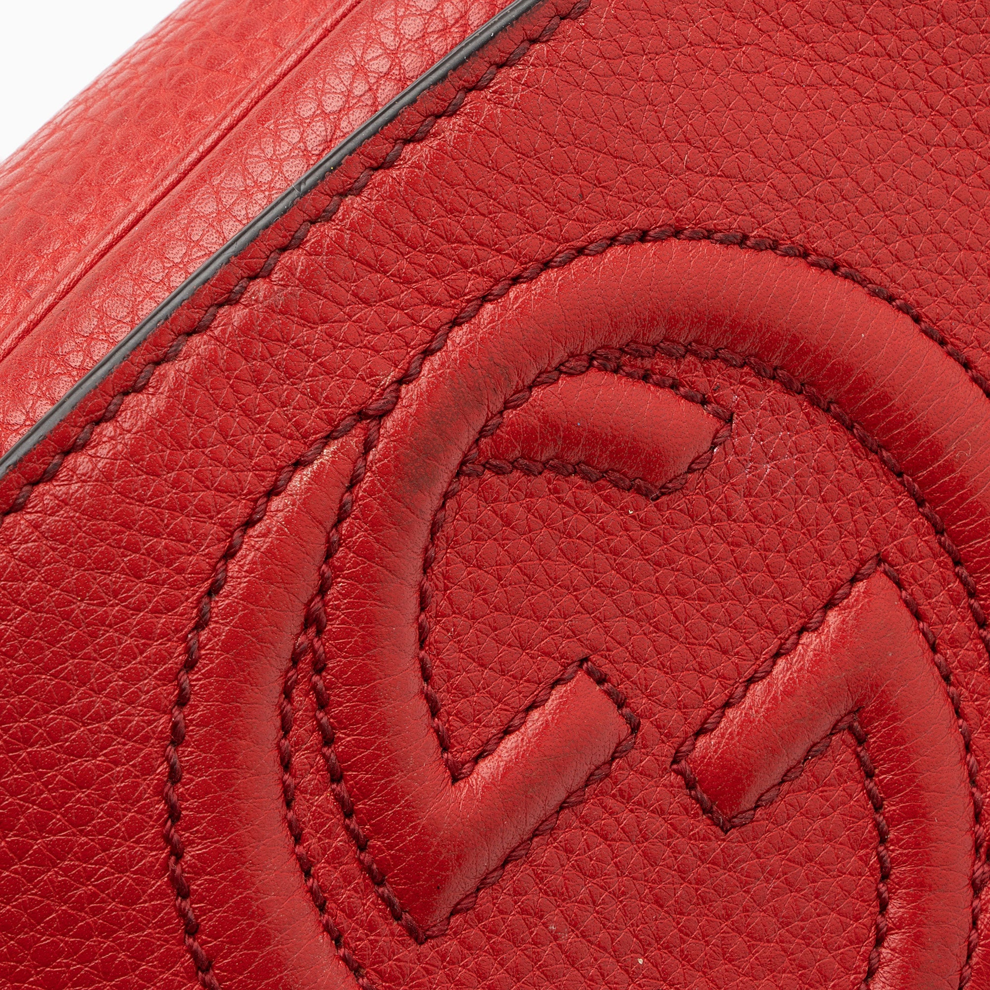 Gucci Leather Soho Small Chain Bag (SHF-AYxiLF)