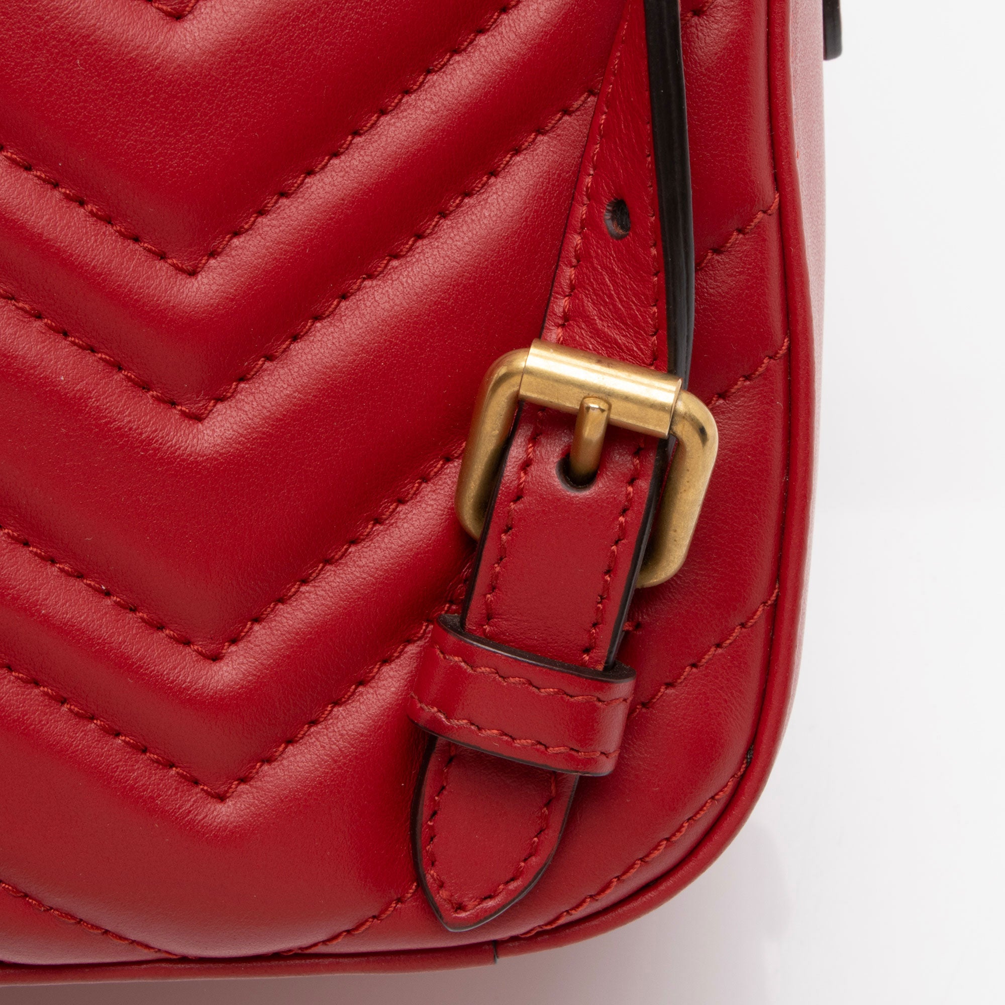 Gucci Matelasse Leather GG Marmont Backpack (SHF-dnTU2B)