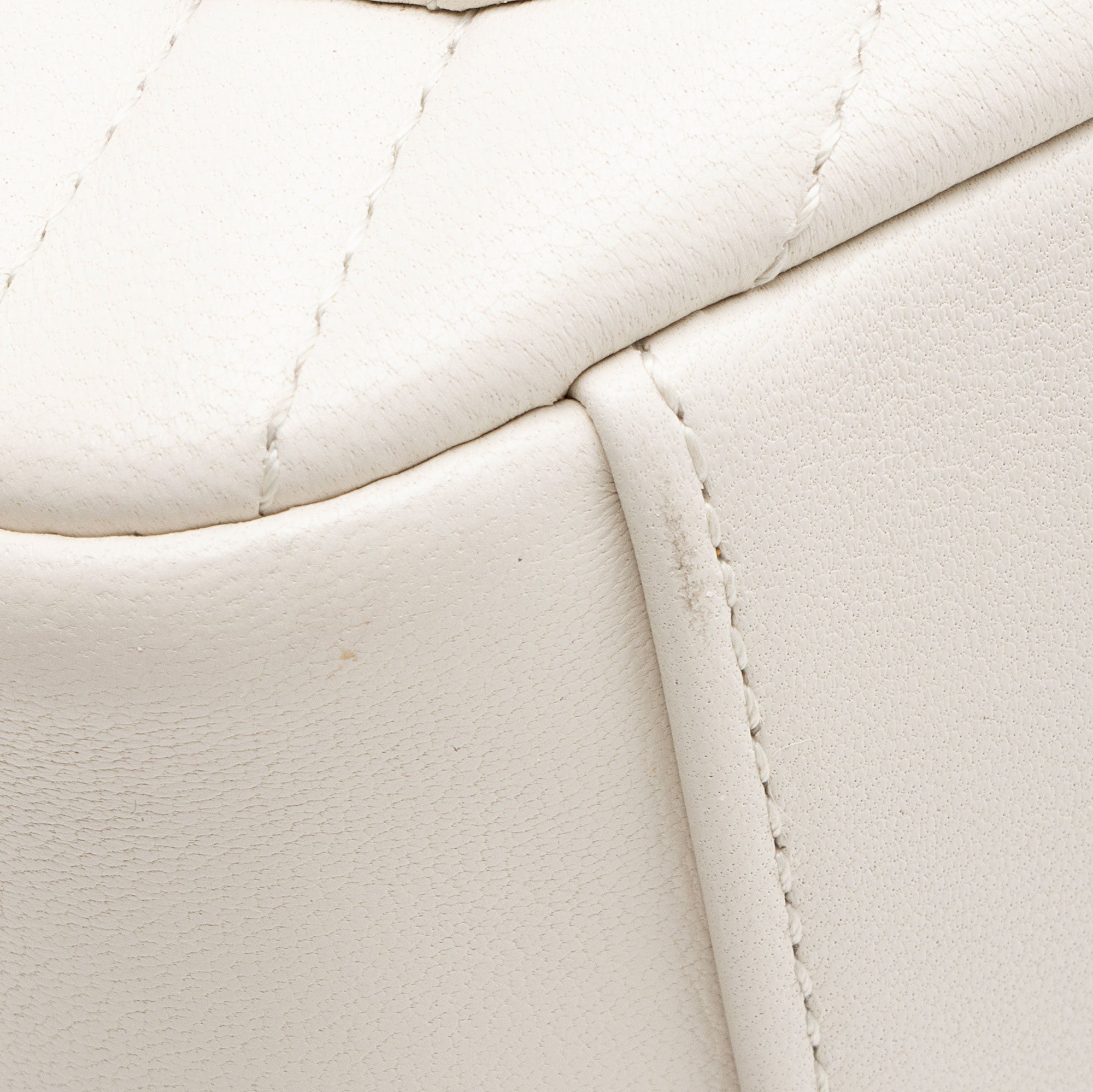 Gucci Matelasse Leather GG Marmont Medium Flap Bag