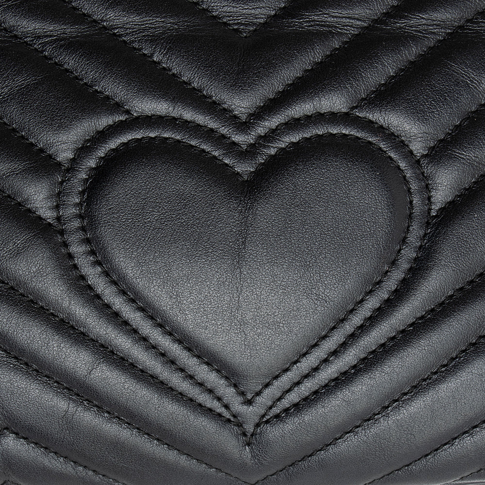 Gucci Matelasse Leather GG Marmont Medium Flap Bag