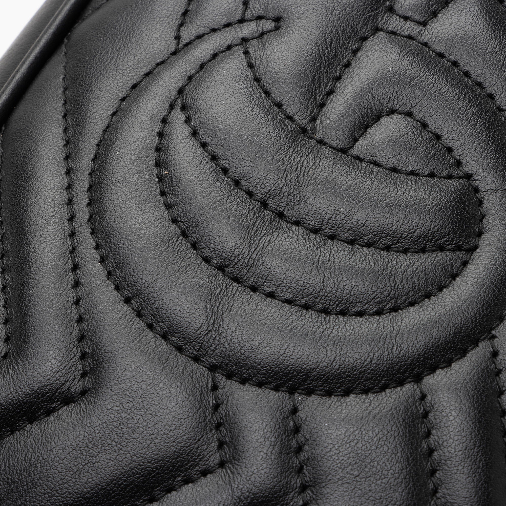 Gucci Matelasse Leather GG Marmont Mini Bag (SHF-3G1w1x)