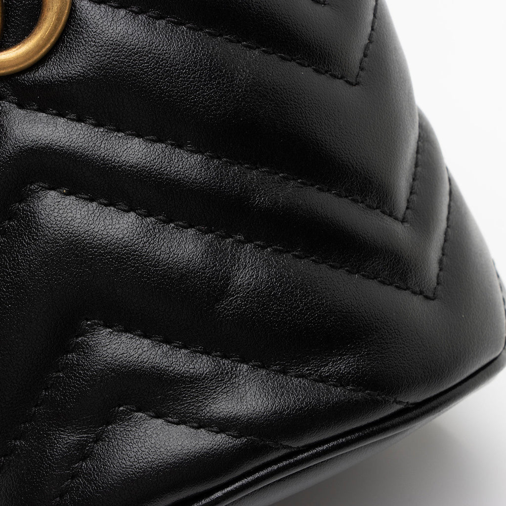 Gucci Matelasse Leather GG Marmont Mini Bucket Bag (SHF-04p5jT)