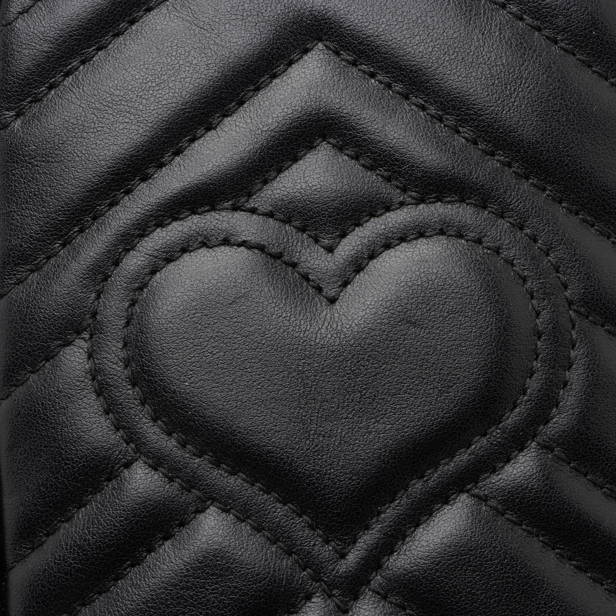 Gucci Matelasse Leather GG Marmont Mini Crossbody Bag (SHF-37j21T)