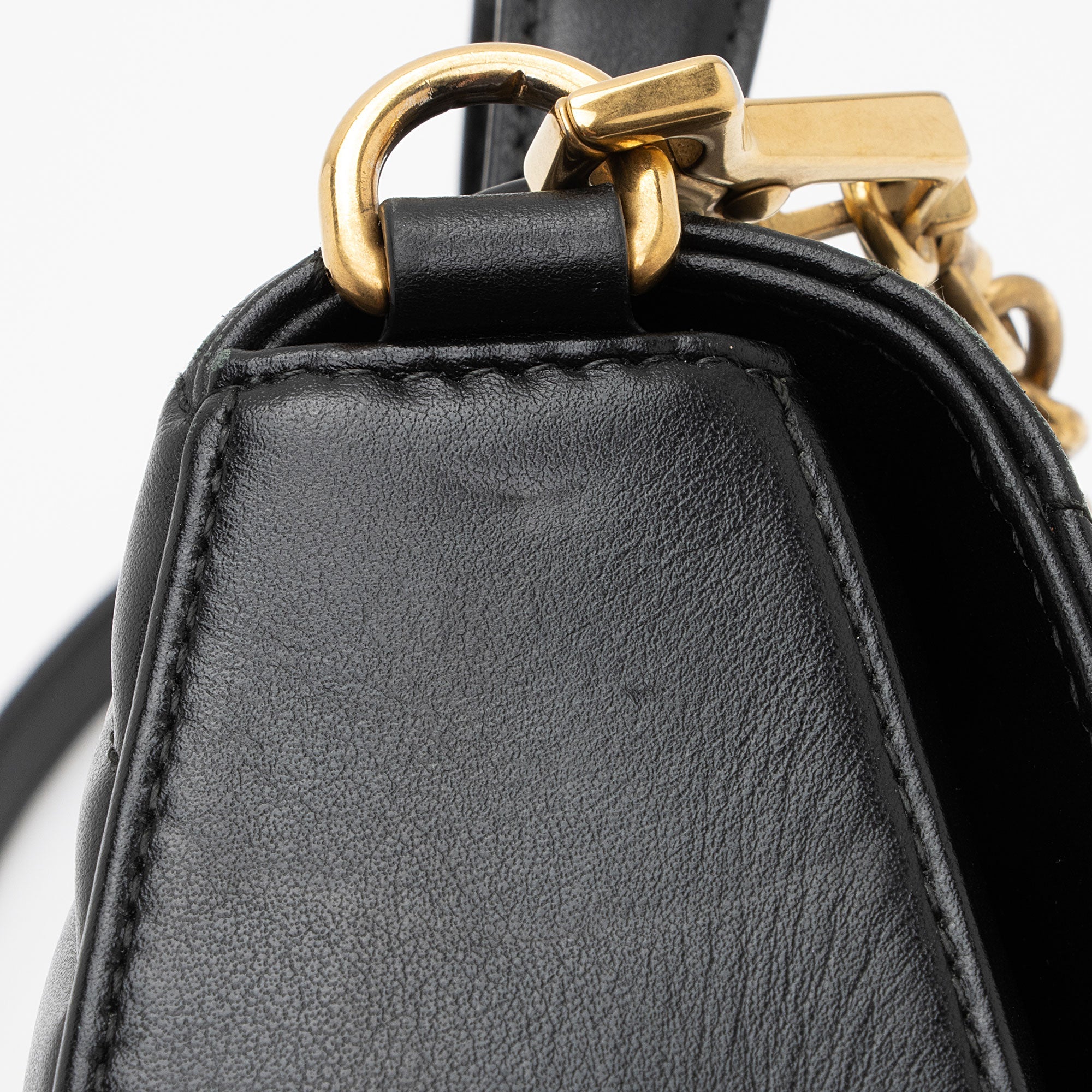 Gucci Matelasse Leather GG Marmont Mini Top Handle Bag (SHF-7cobGM)