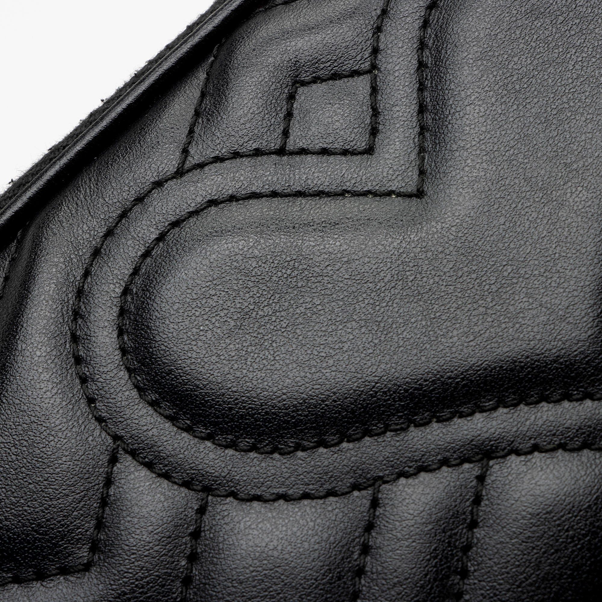 Gucci Matelasse Leather GG Marmont Small Crossbody (SHF-EJfMHM)