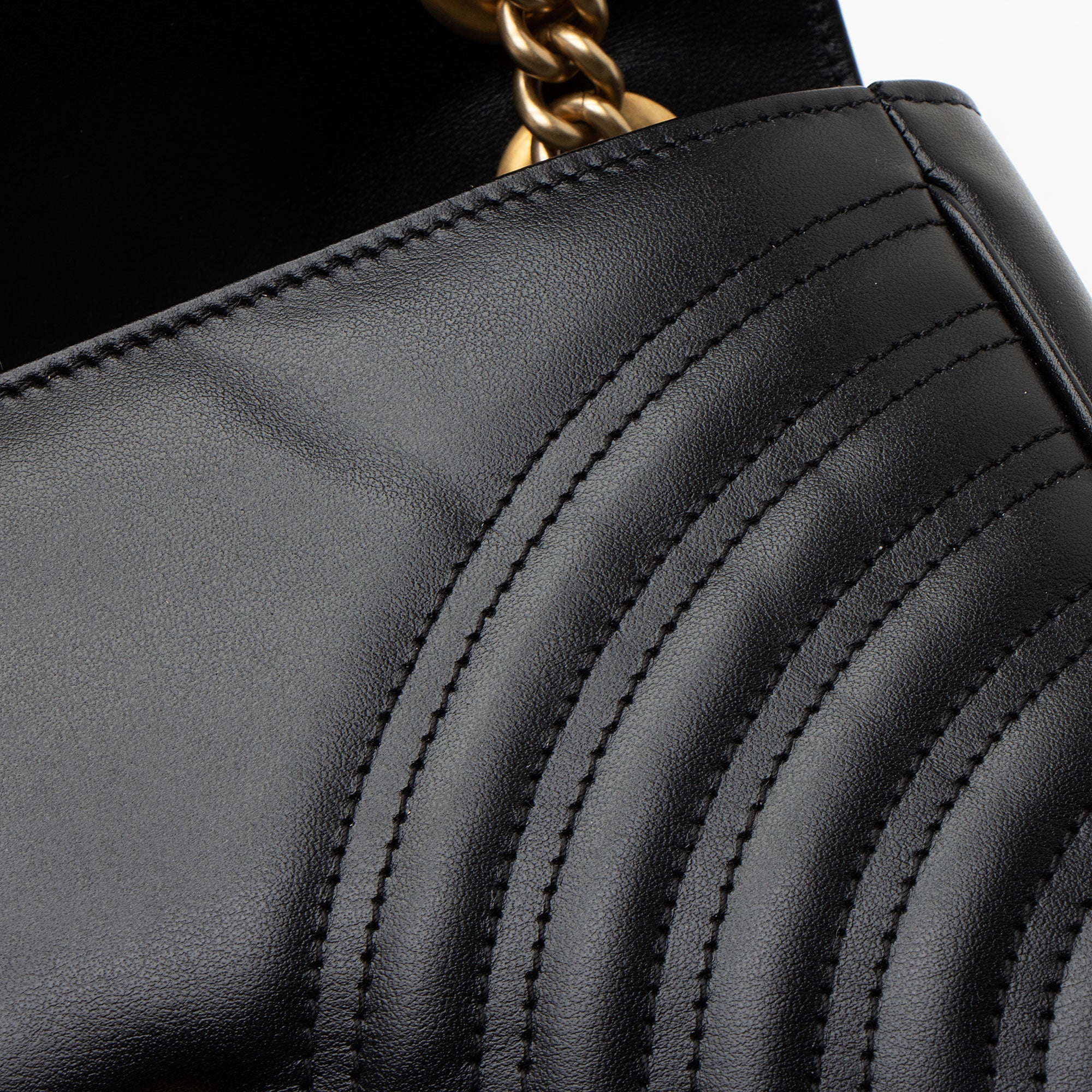 Gucci Matelasse Leather GG Marmont Small Flap Bag (SHF-gHIYfO)