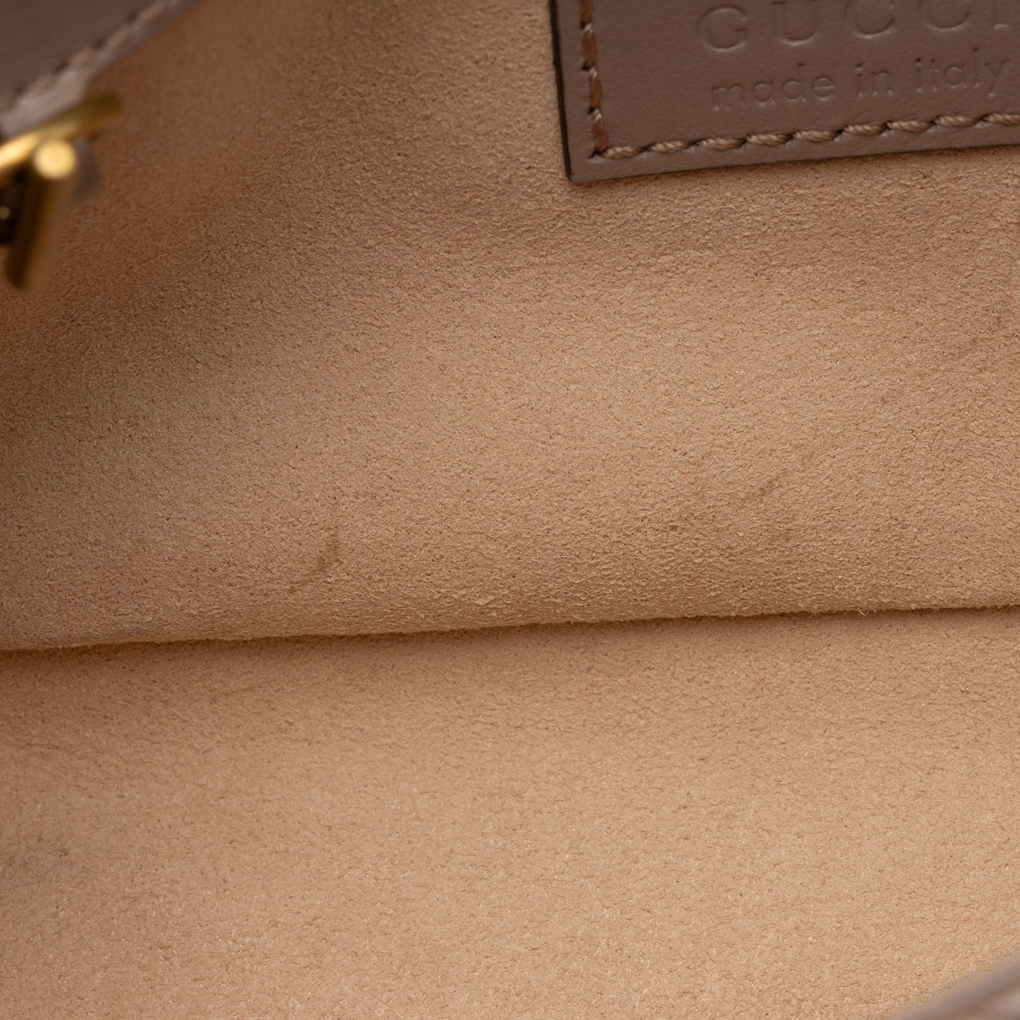Gucci Matelasse Leather GG Marmont Super Mini Flap Bag (SHF-TvhWqj)