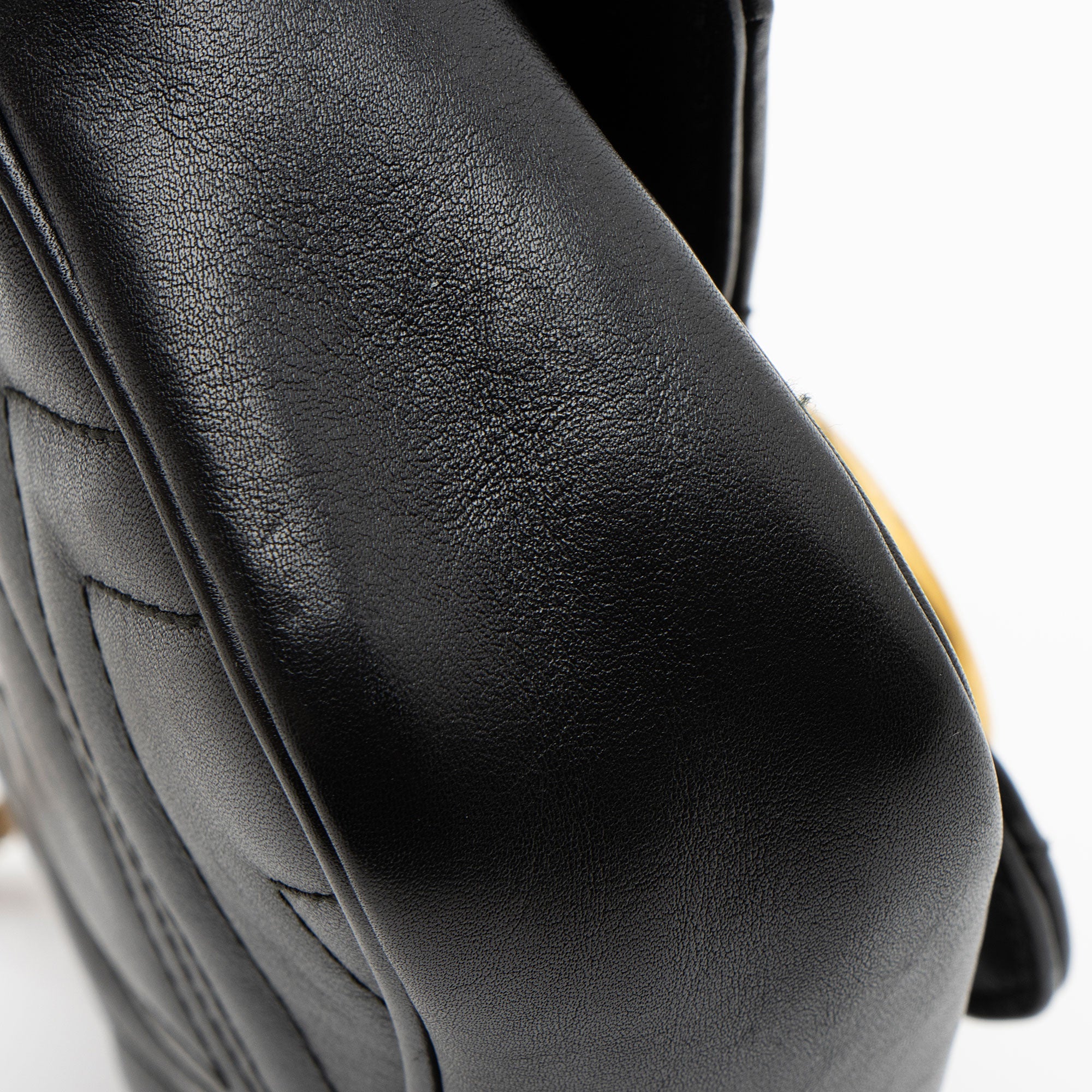 Gucci Matelasse Leather GG Marmont Super Mini Flap Bag (SHF-2hhN8g)