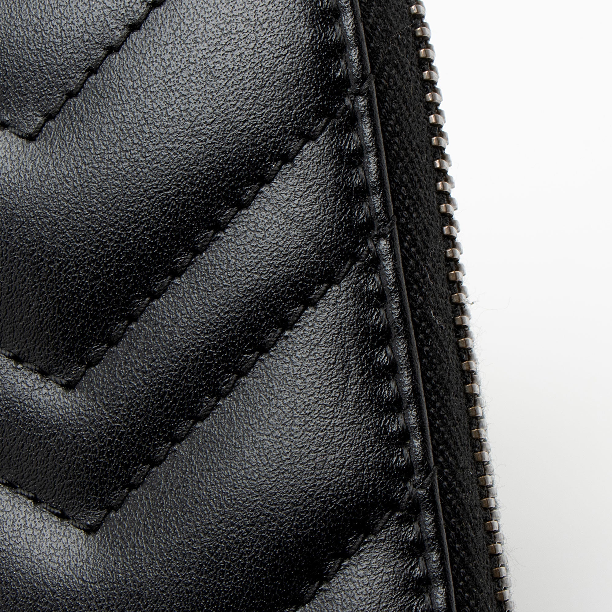 Gucci Matelasse Leather GG Marmont Zip Wallet