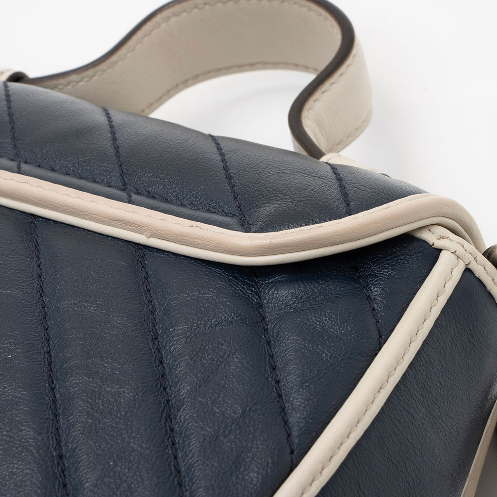 Gucci Matelasse Leather Torchon GG Marmont Mini Top Handle (SHF-MlSIP6)