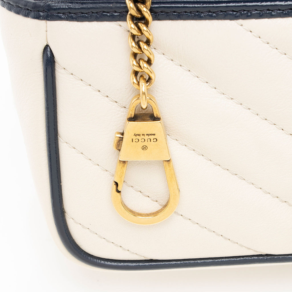 Gucci Matelasse Leather Torchon GG Marmont Super Mini Flap Bag (SHF-bXZV03)