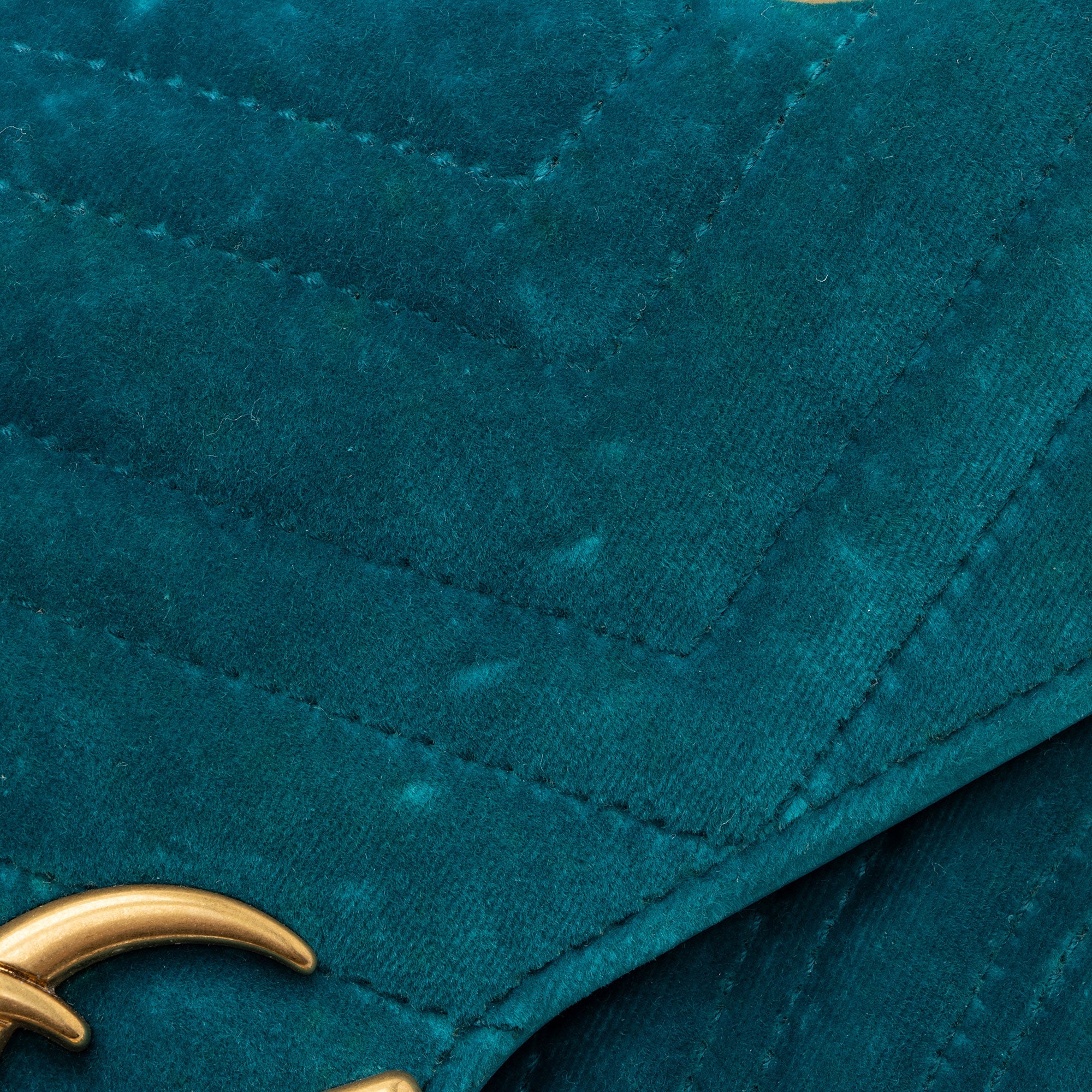 Gucci Matelasse Velvet GG Marmont Medium Flap Bag