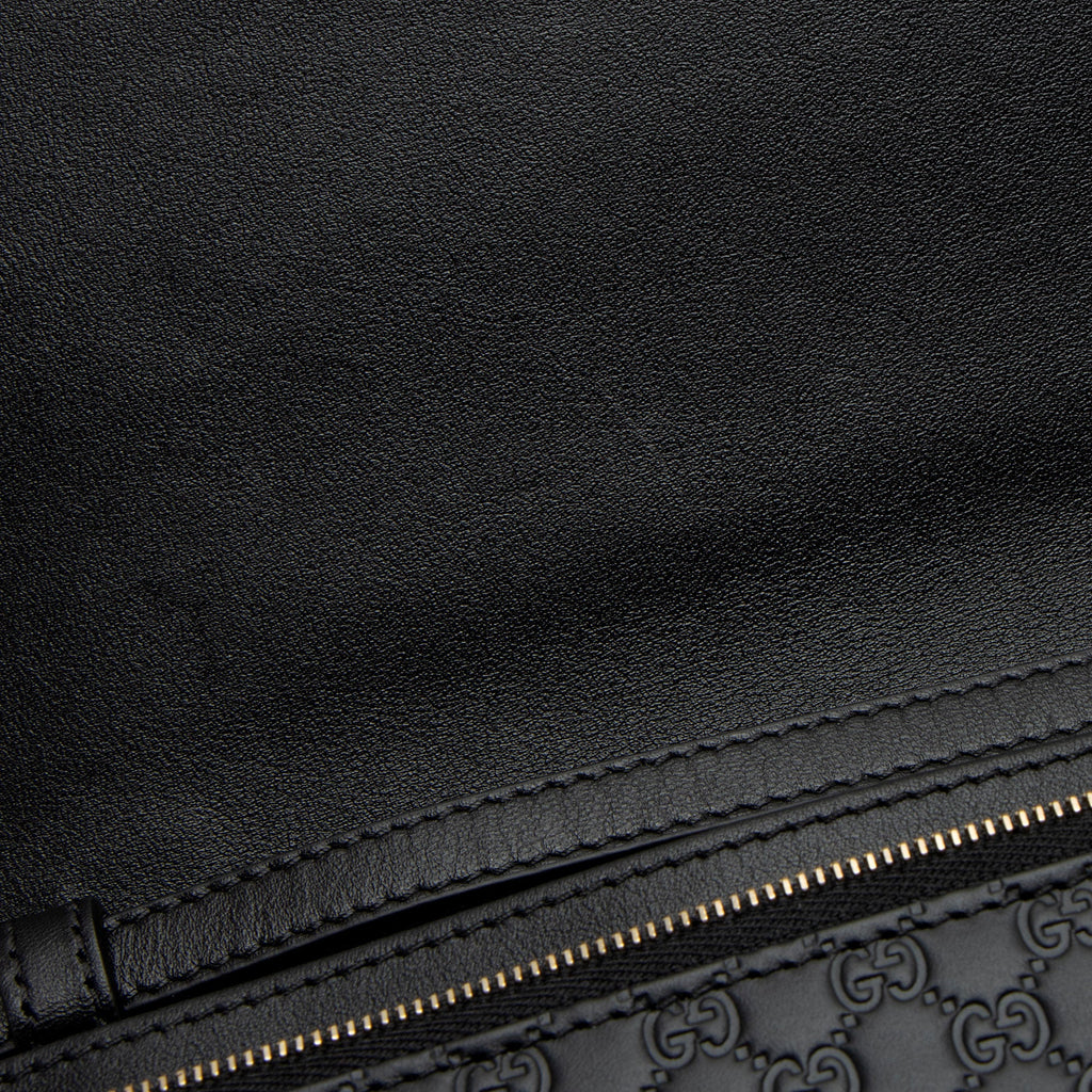 Gucci Microguccissima Leather Wallet Crossbody (SHF-RljdLh)