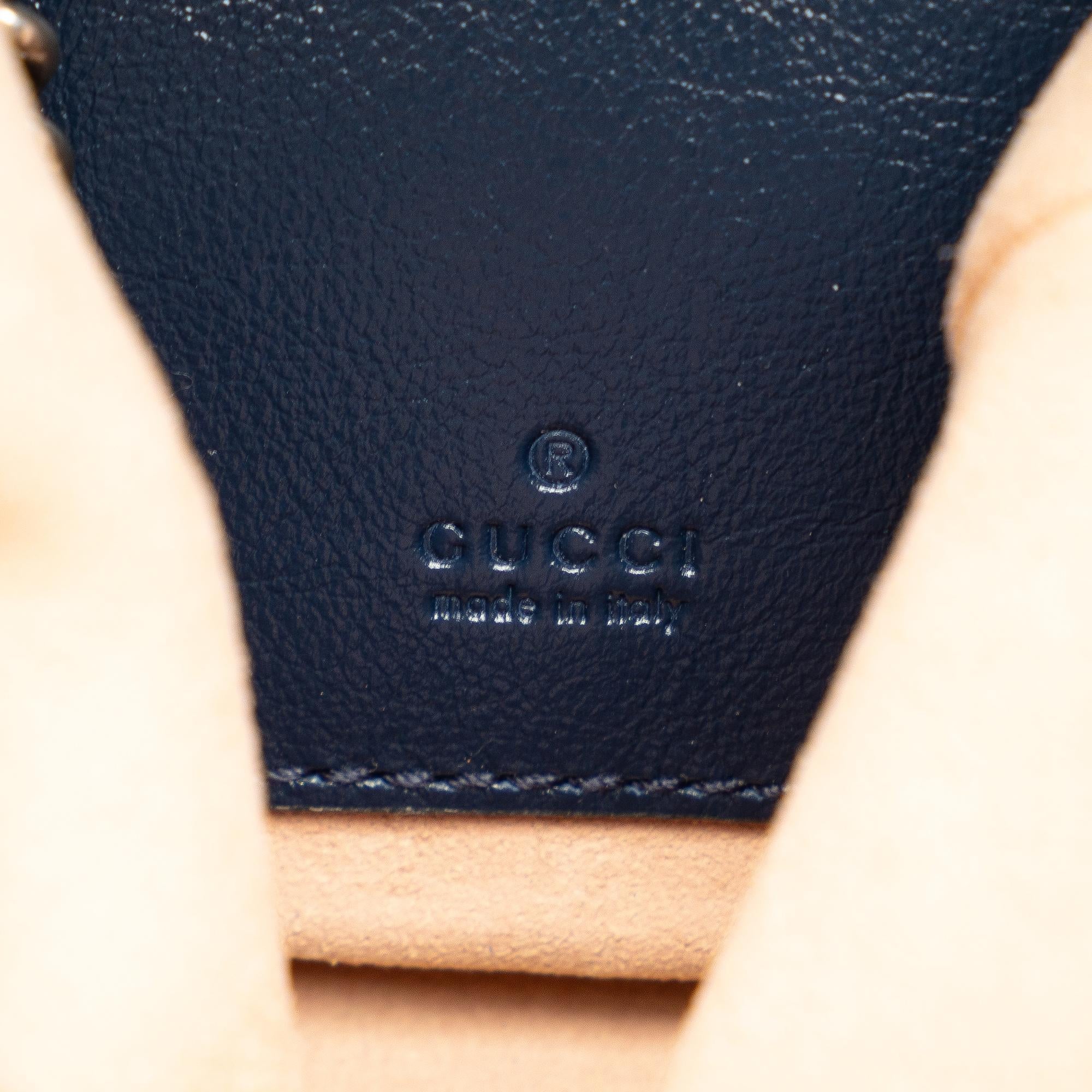 Gucci Mini Torchon GG Marmont Bucket Bag (SHG-qmVK2y)
