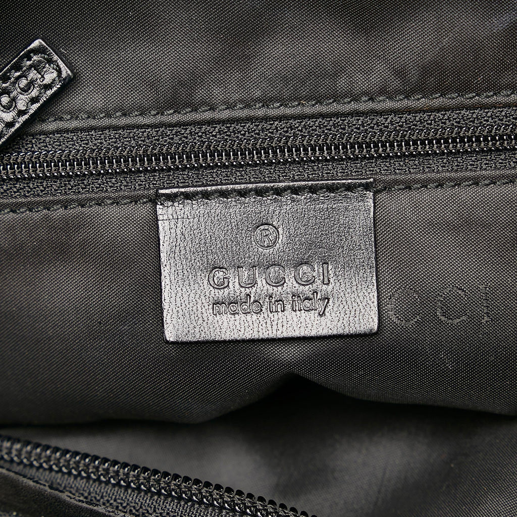 Gucci Nylon Shoulder Bag (SHG-29187)