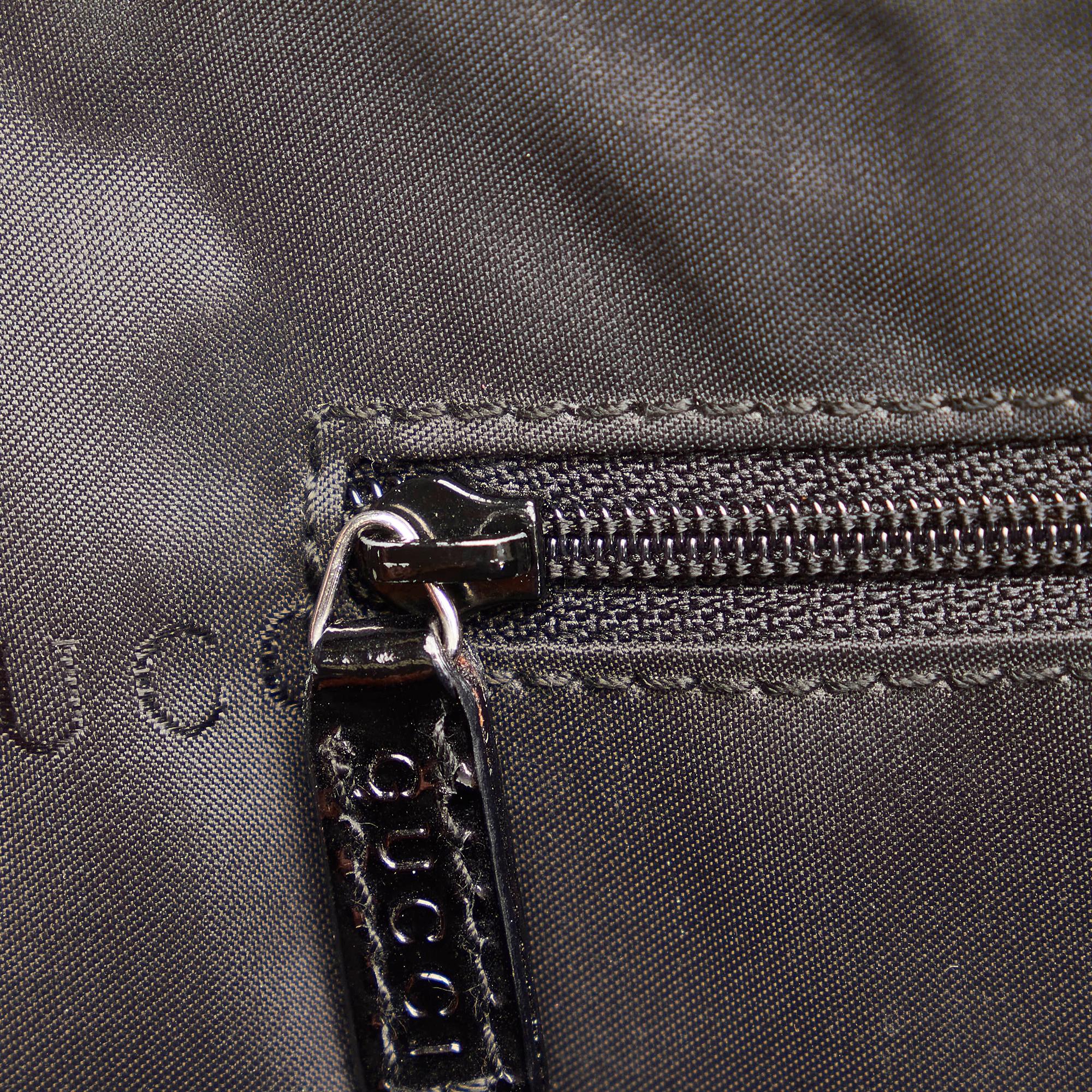 Gucci Nylon Shoulder Bag (SHG-34154)