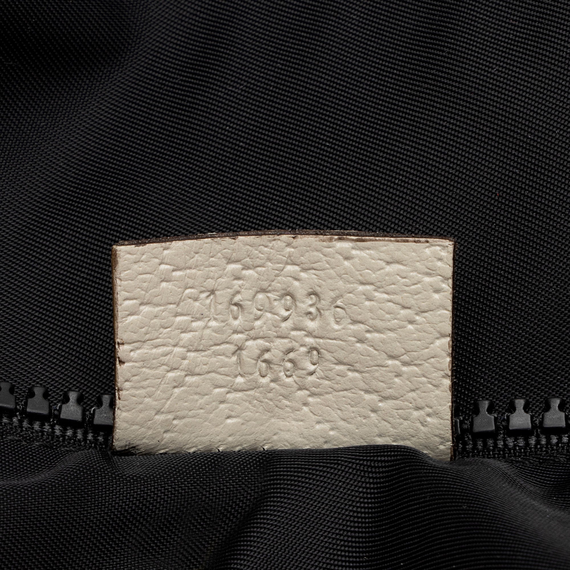 Gucci PVC Logo XL Shopper Tote (SHF-AJvk6R)