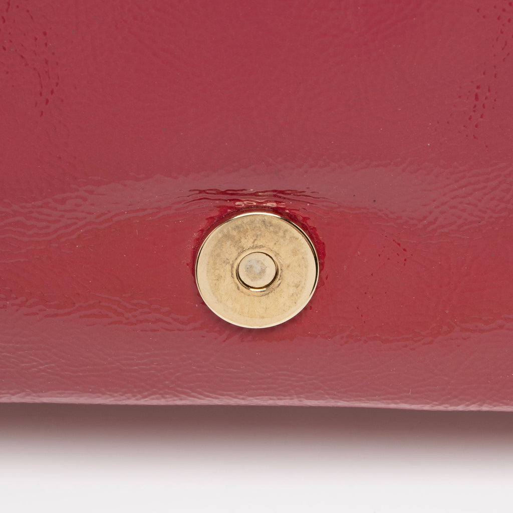 Gucci Patent Leather Soho Medium Flap Bag (SHF-V6tPqW)