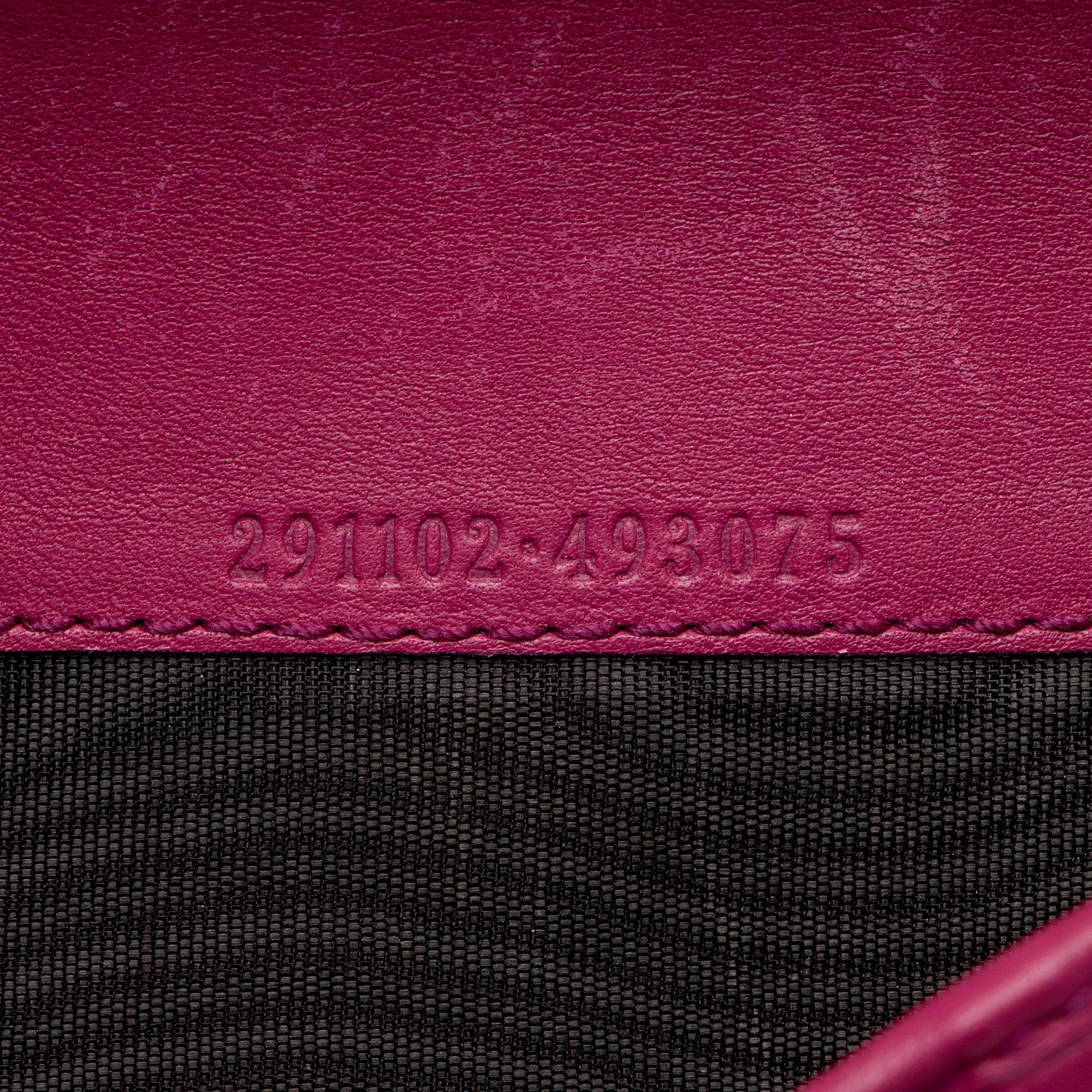 Gucci Patent Leather Soho Travel Zip Around Wallet (SHF-3tKxuo)