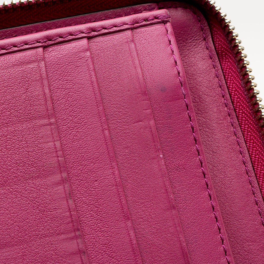 Gucci Patent Leather Soho Travel Zip Around Wallet (SHF-3tKxuo)