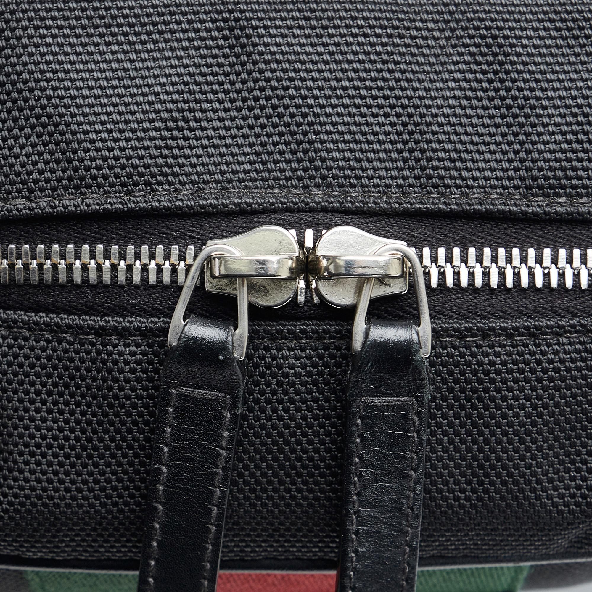 Gucci Techno Web Canvas Clutch (SHG-ZIsgog)