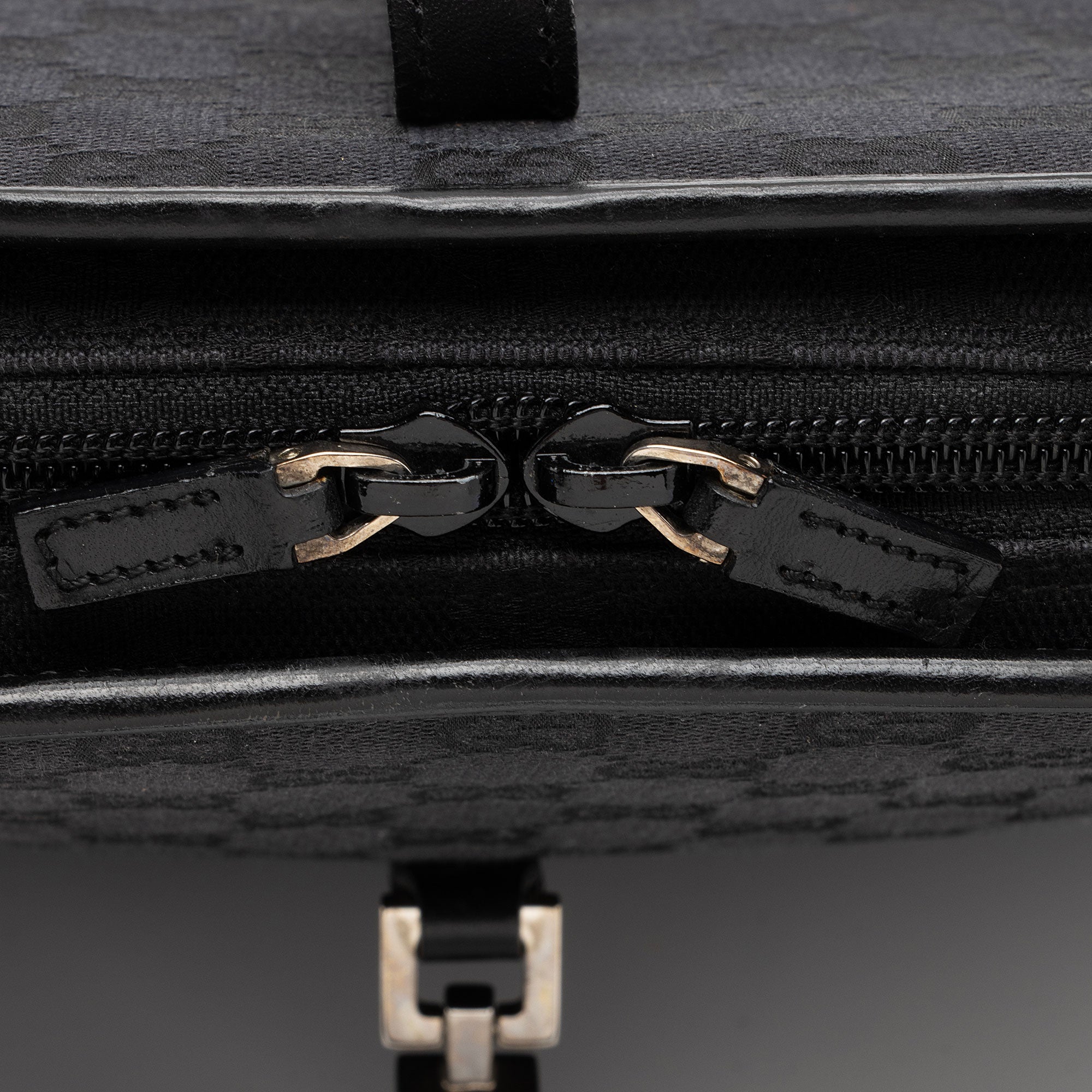 Gucci Vintage GG Canvas Jackie Dome Satchel (SHF-TGvarJ)