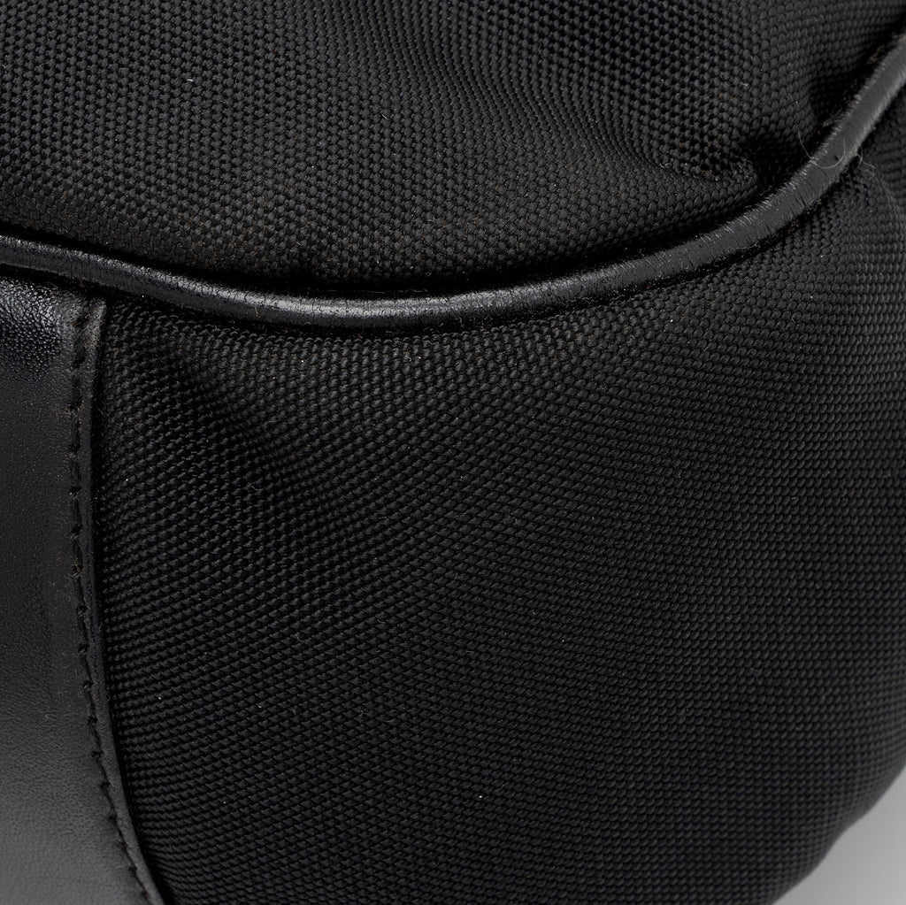 Gucci Vintage Nylon Bamboo Hobo (SHF-4WRjjt)