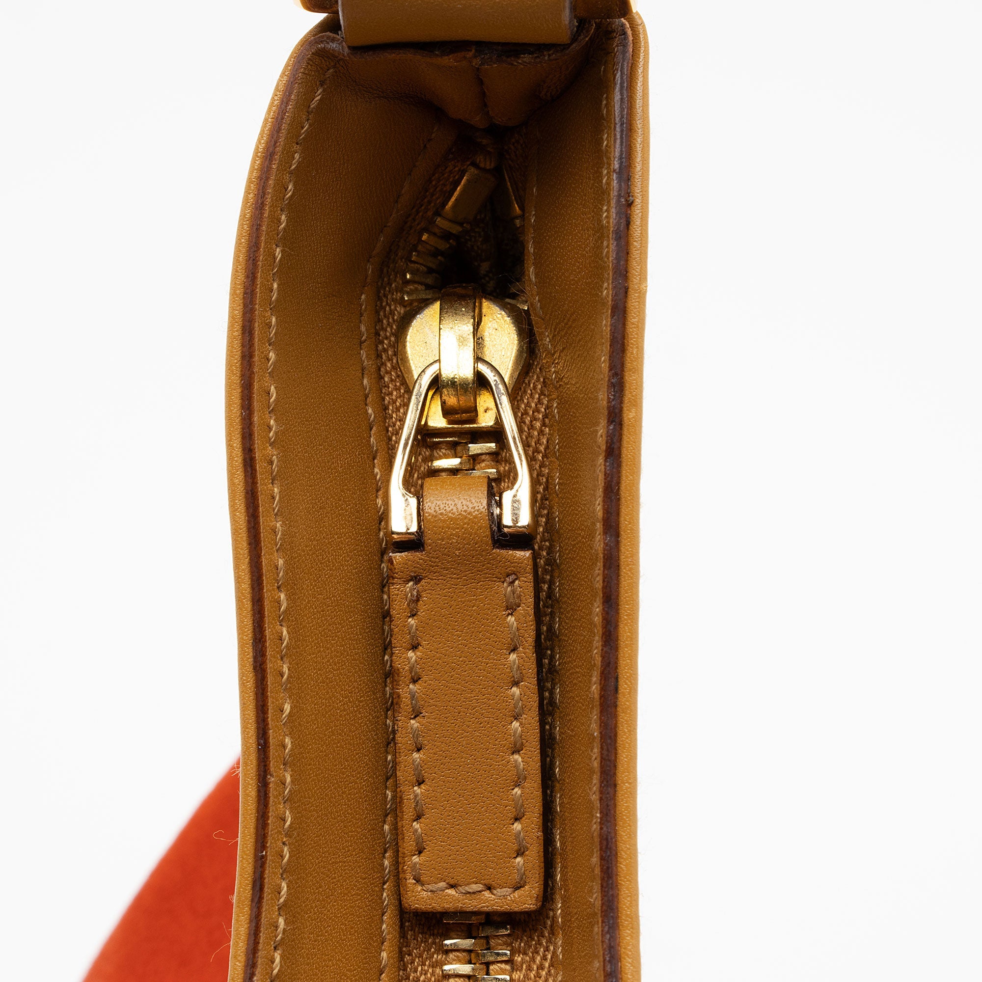 Gucci Vintage Suede Bamboo Medium Hobo (SHF-3Ppy3r)
